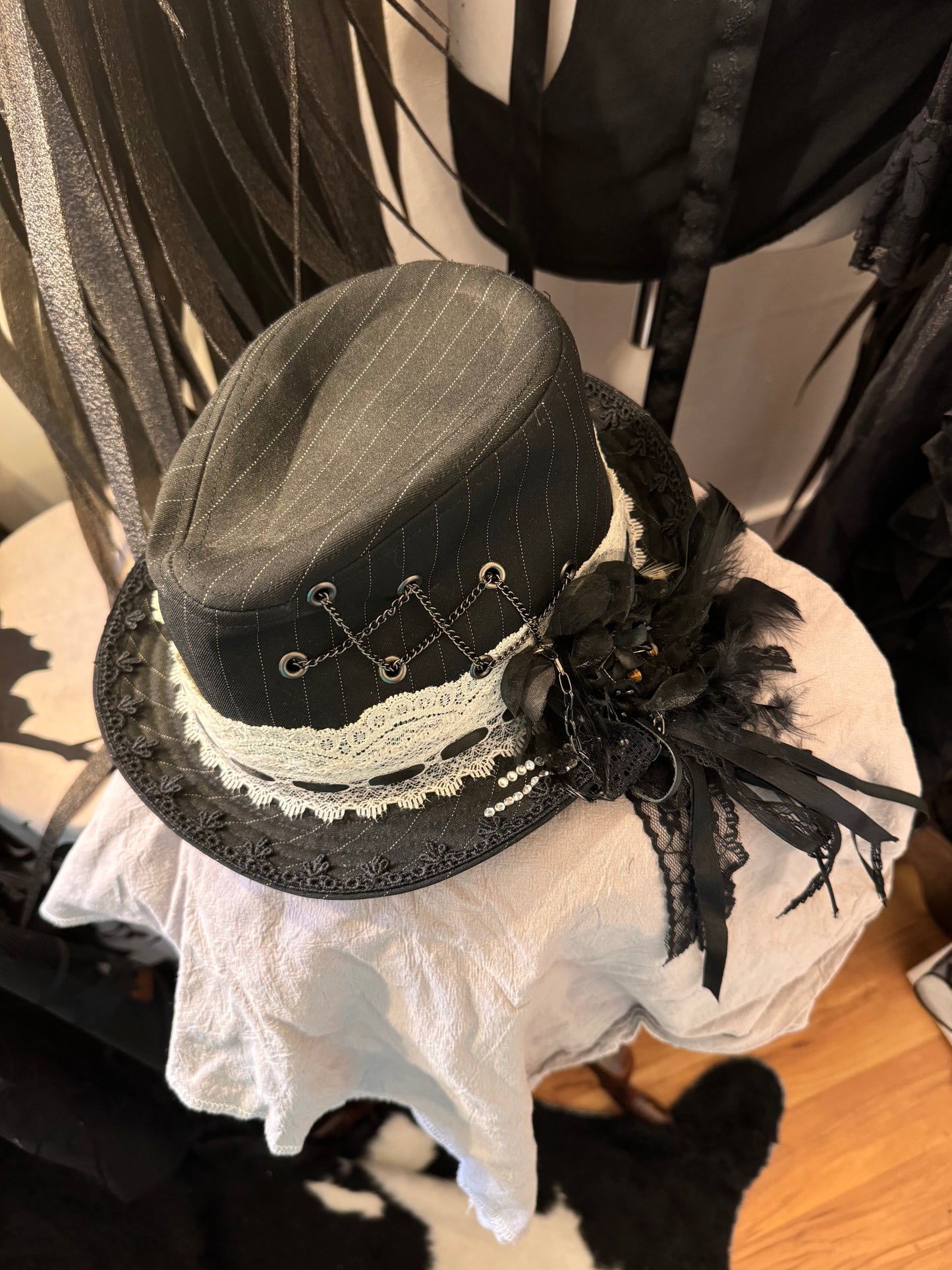h.Naoto Lace Top Hat