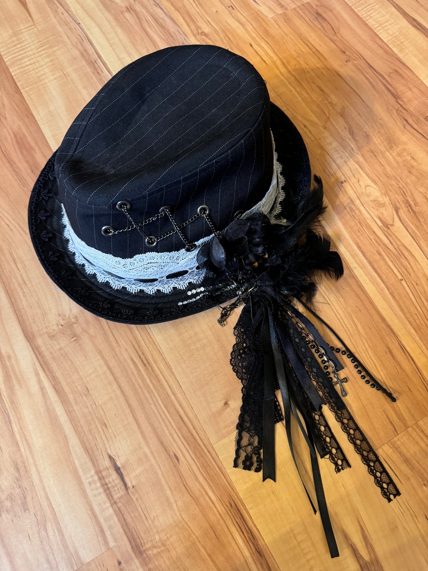 h.Naoto Lace Top Hat