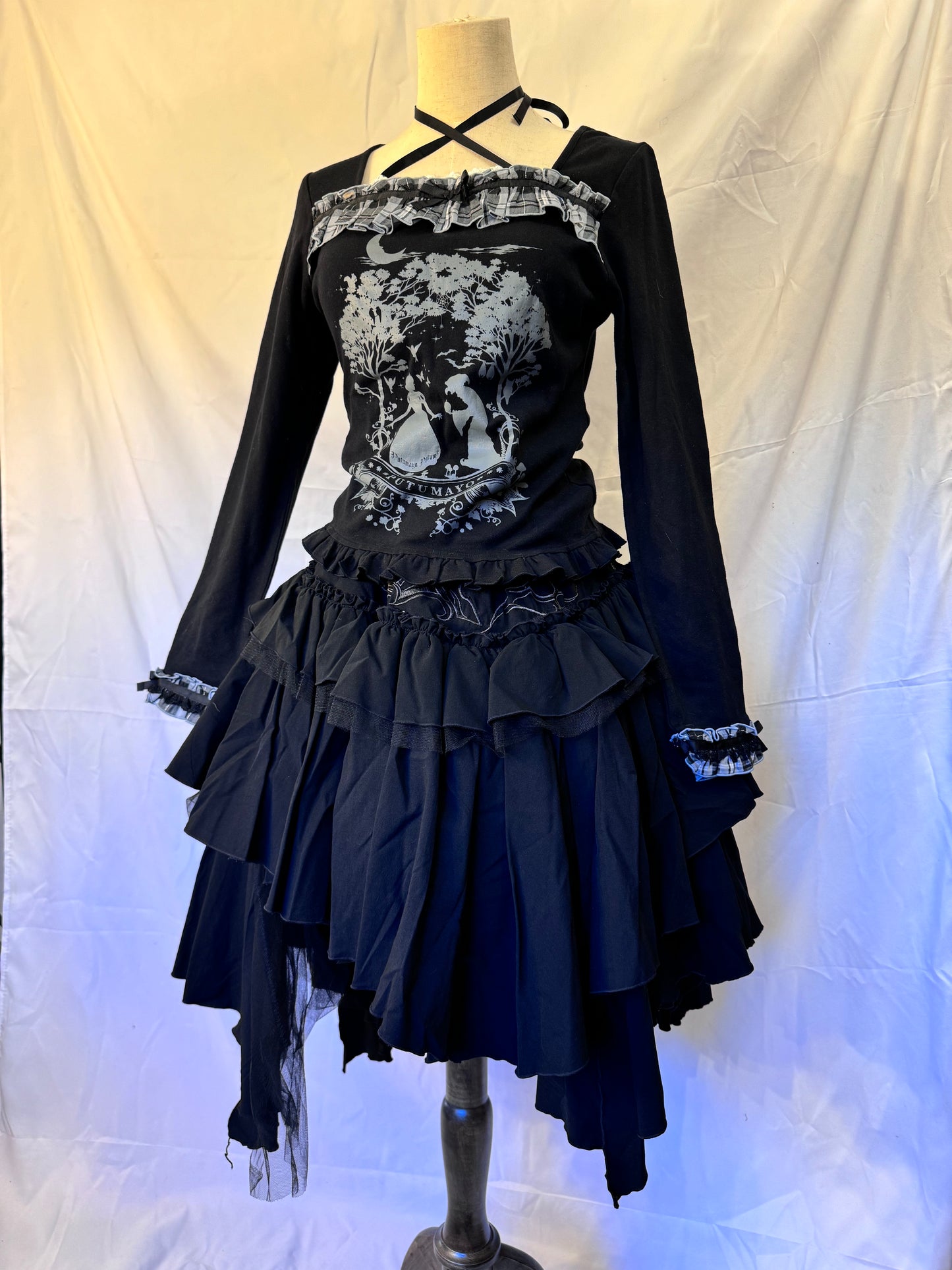 Putumayo Graphic Print Ruffle Long-Sleeves Top