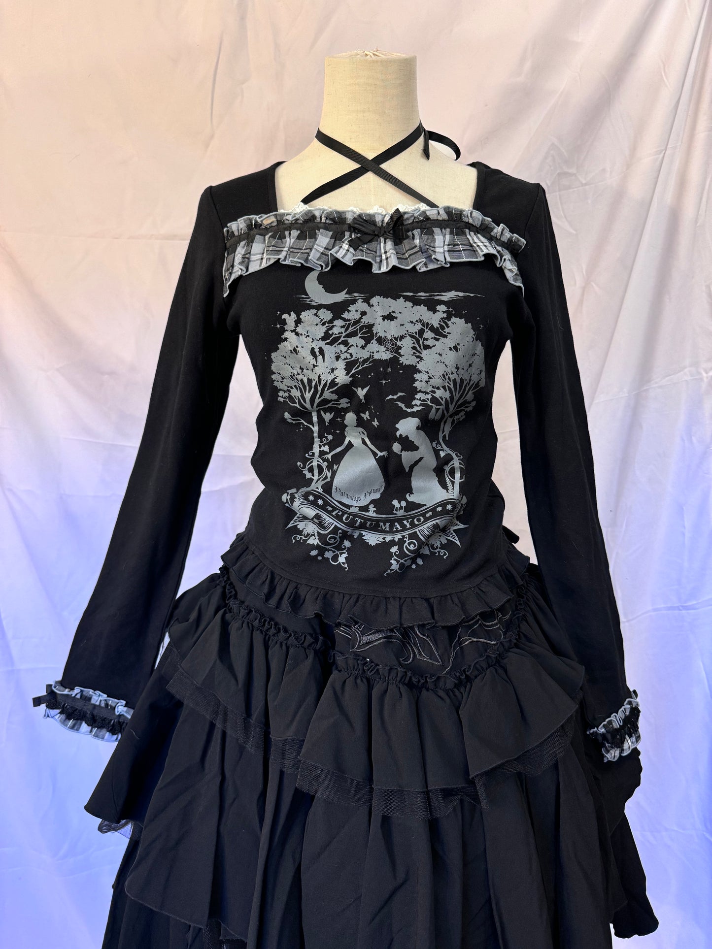 Putumayo Graphic Print Ruffle Long-Sleeves Top
