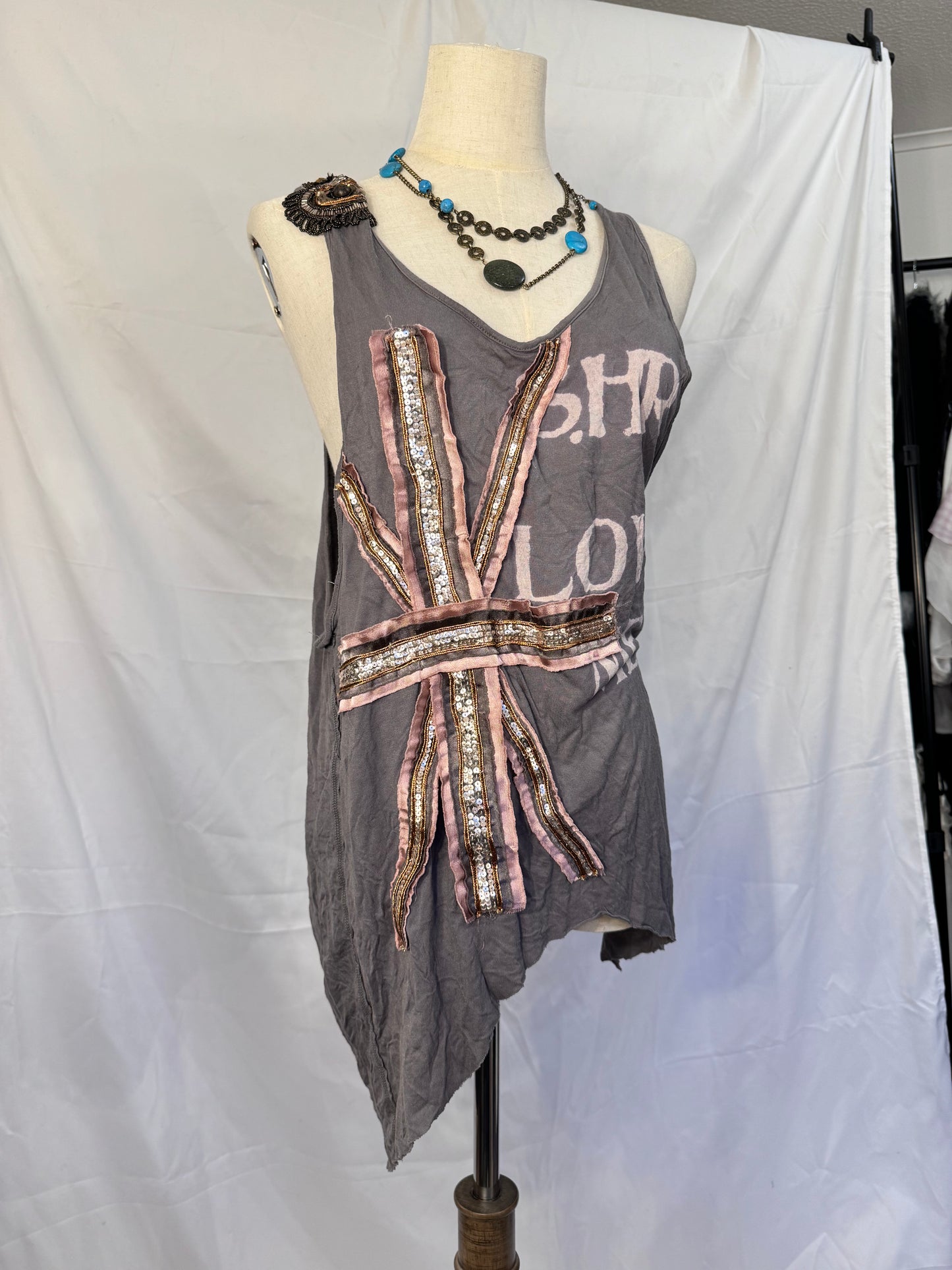 Share Spirit Letter Print and Jewel Tank Top