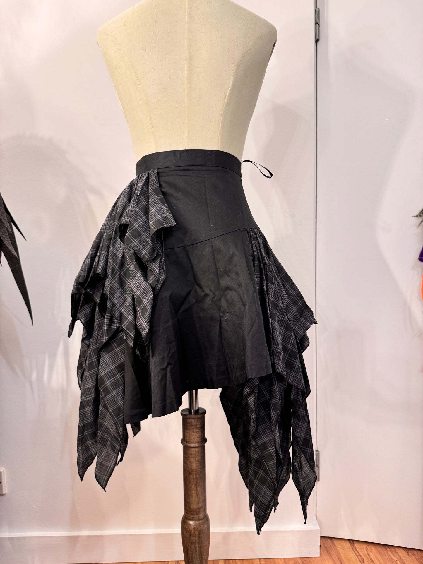 Black Peace Now Irregular Plaid Skirt