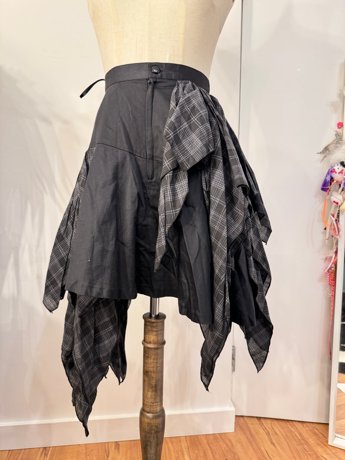 Black Peace Now Irregular Plaid Skirt