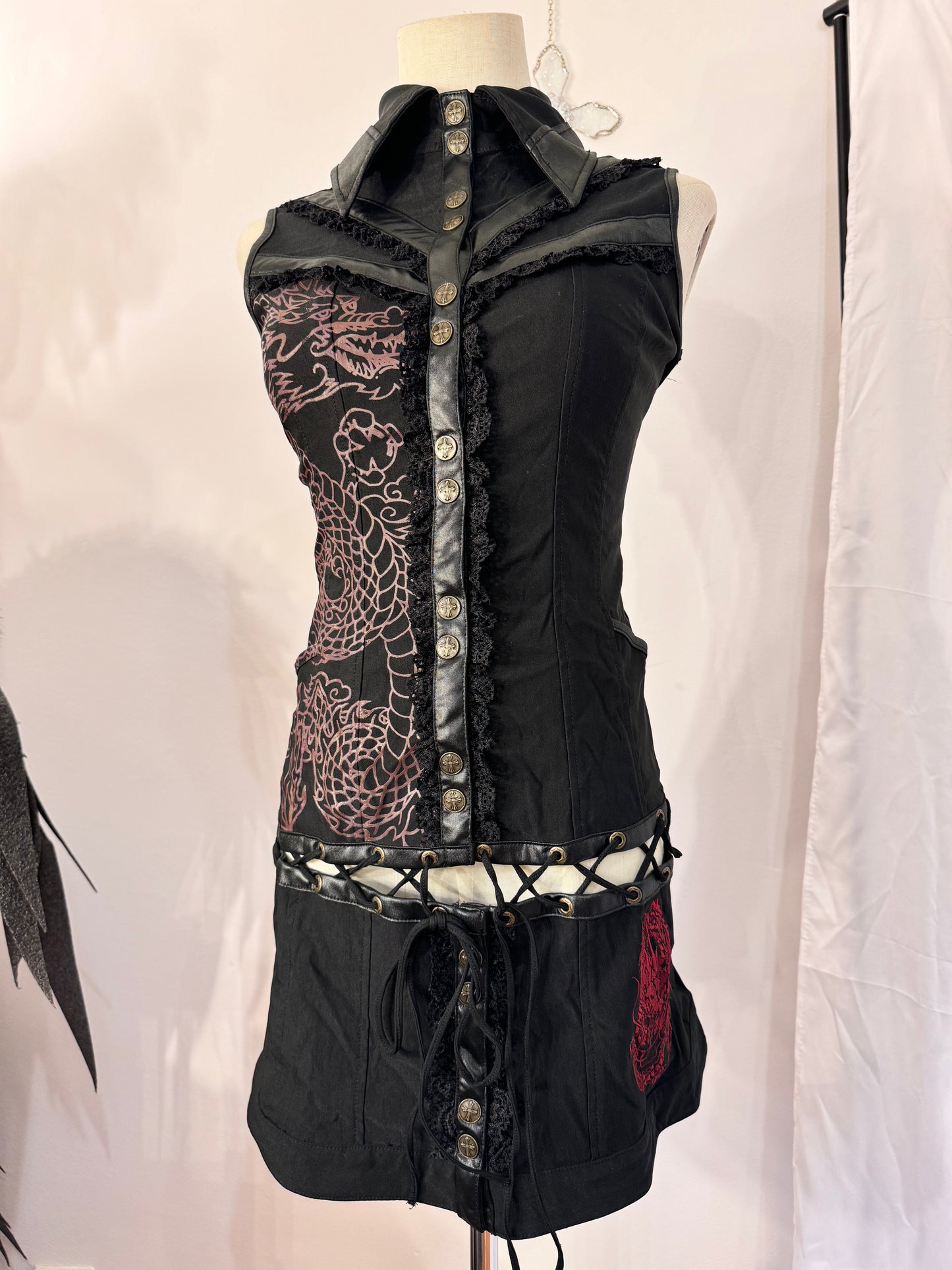 h.Naoto Dragon Print Sleeveless Dress
