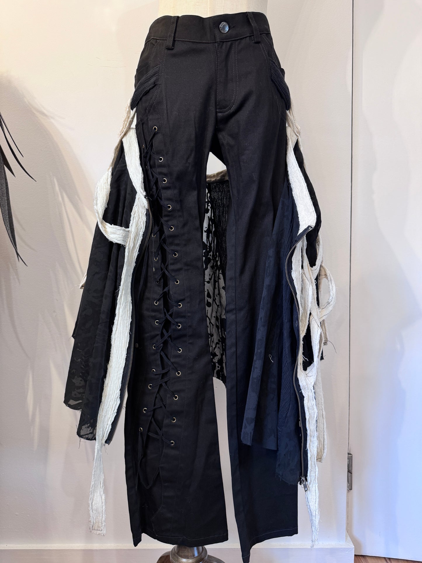 h.Naoto Lace-Up Pants with Detachable Skirt