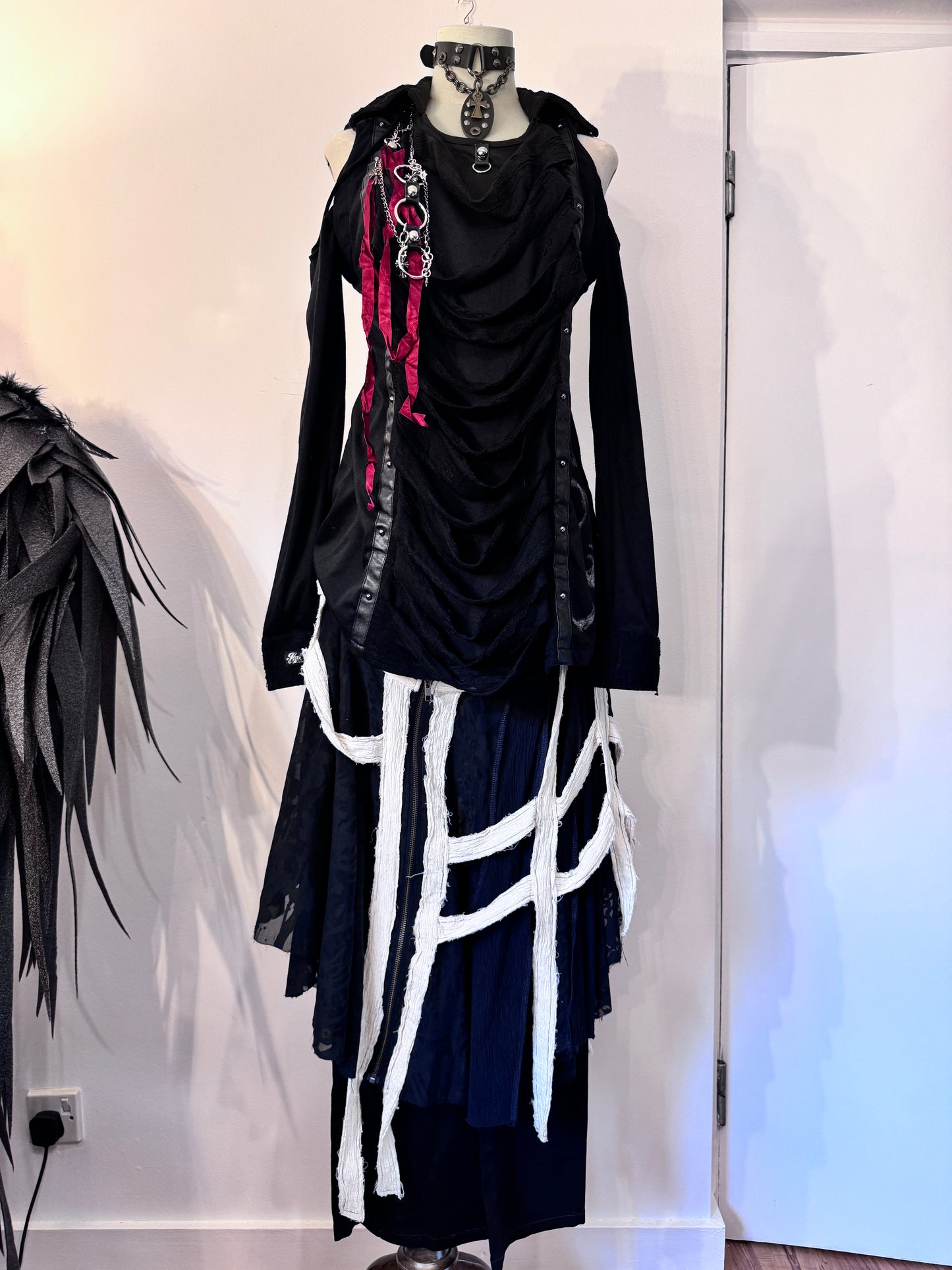 h.Naoto Lace-Up Pants with Detachable Skirt