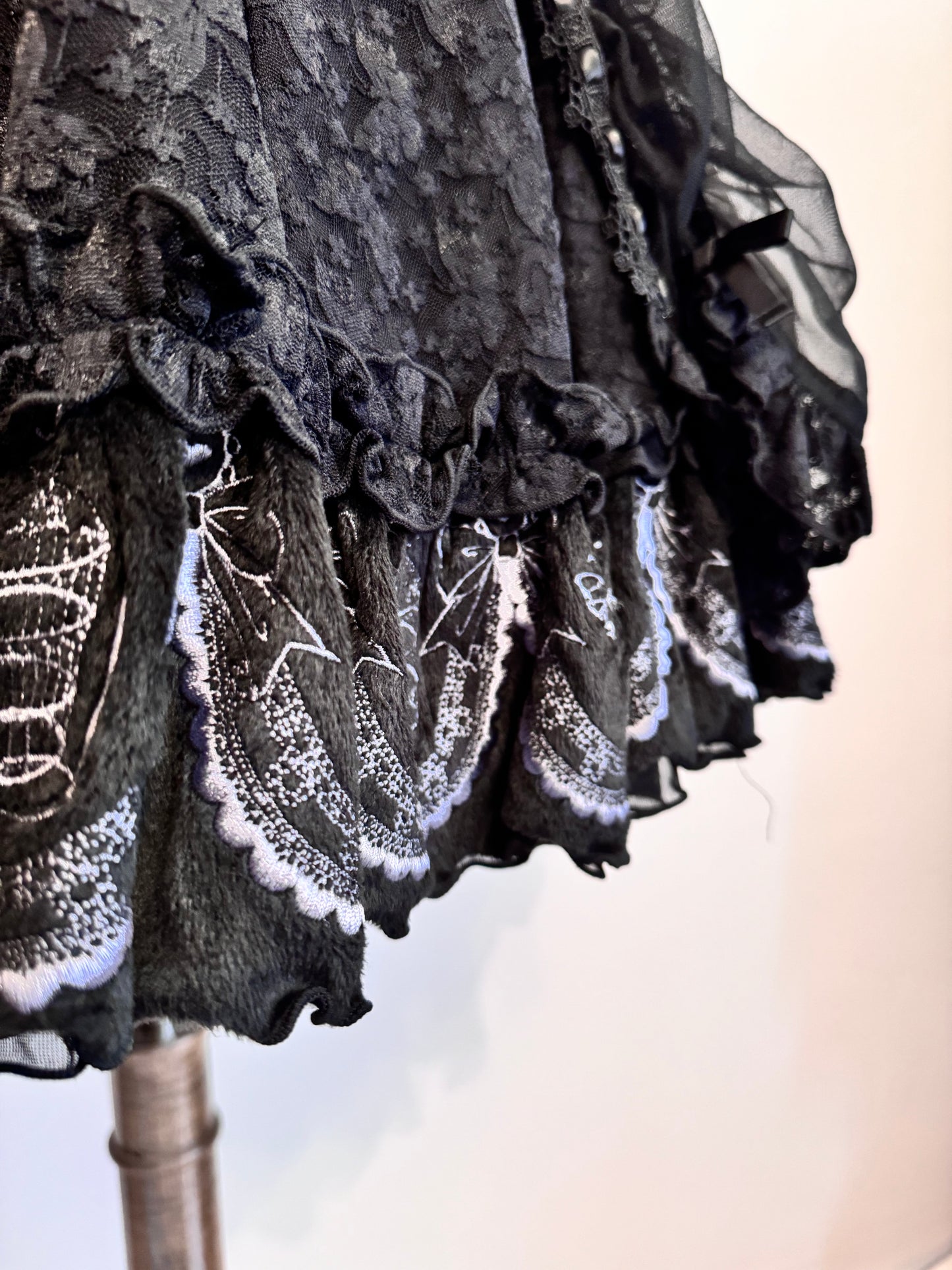 h.Naoto Frill Mesh Layer Bow JSK