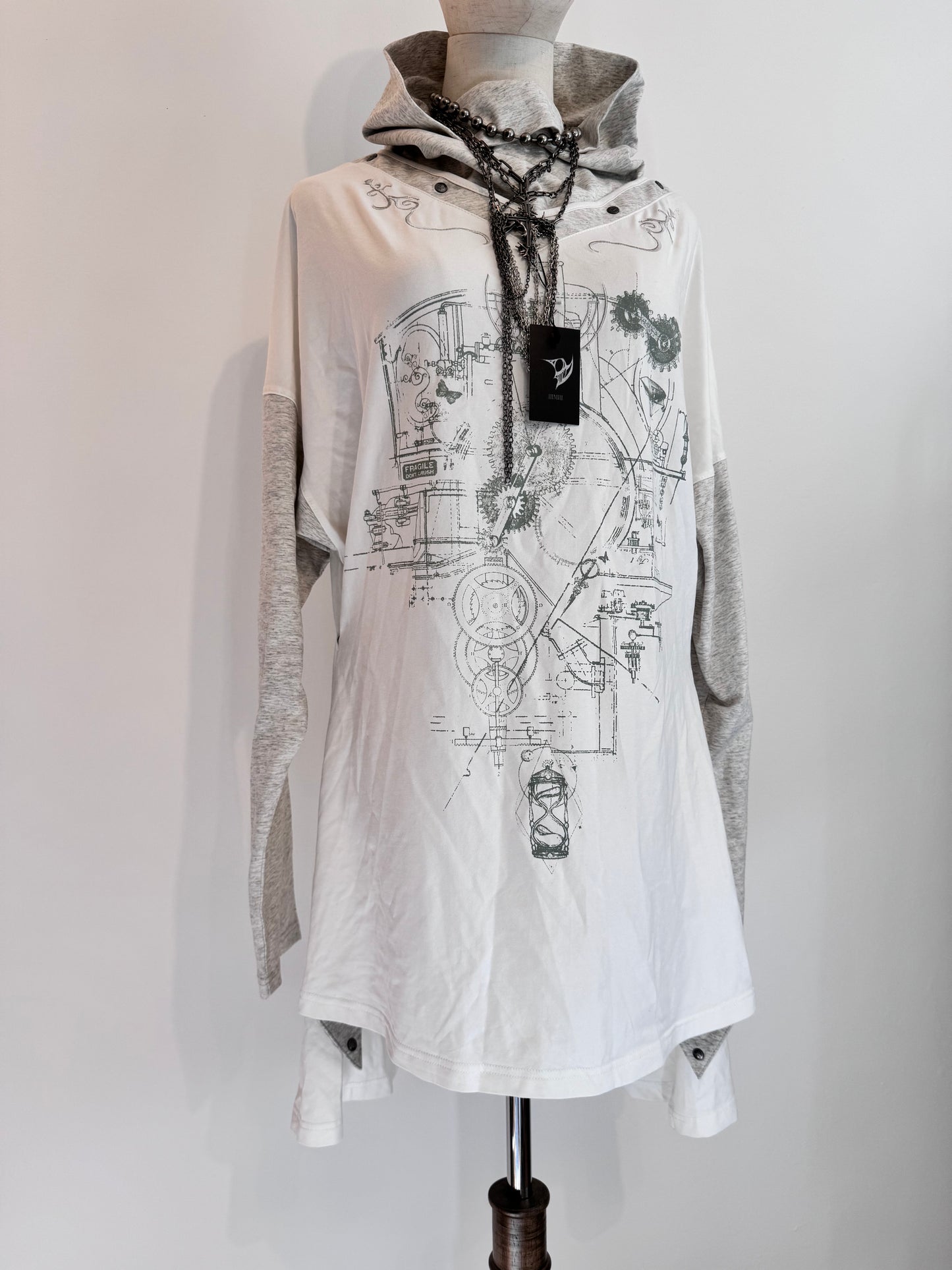 OZZ ON Gear Print High-Neck Top