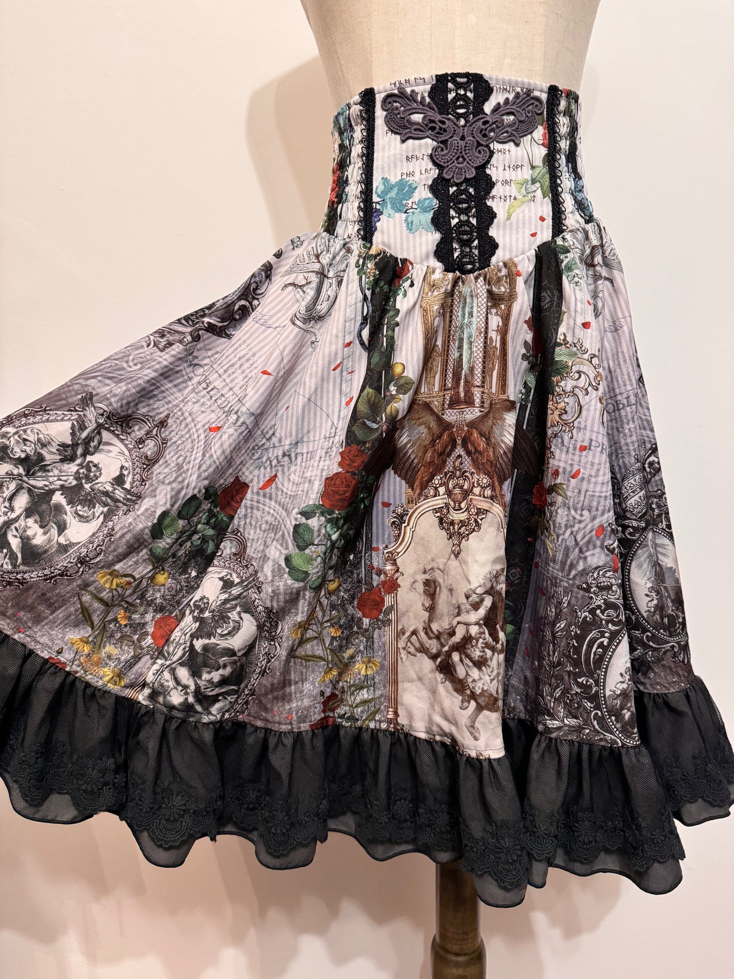 OZZ ON Floral Print 2-Layers Skirt