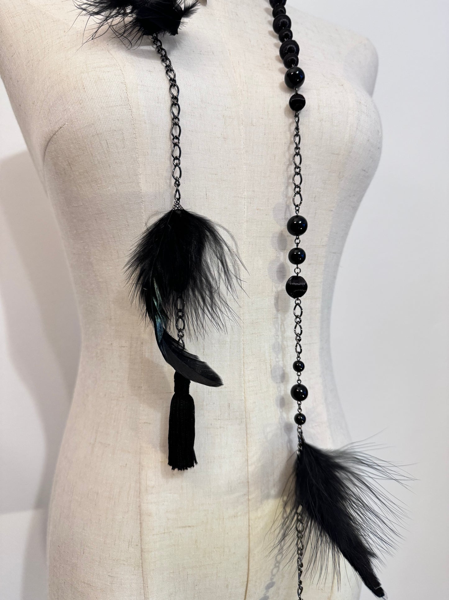 alice auaa Gem and Feather Necklace
