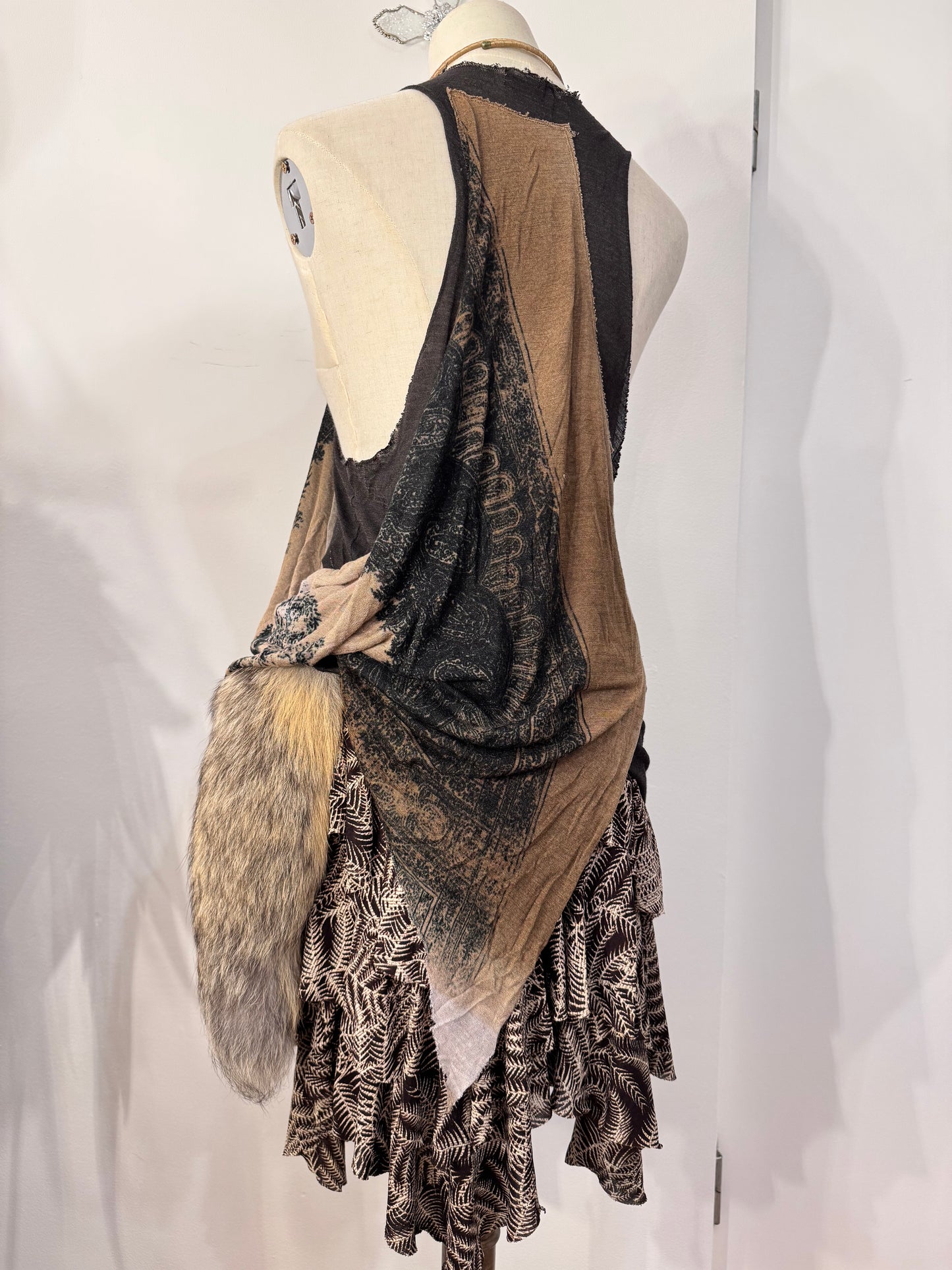 Share Spirit Multi-Layers Tank Top