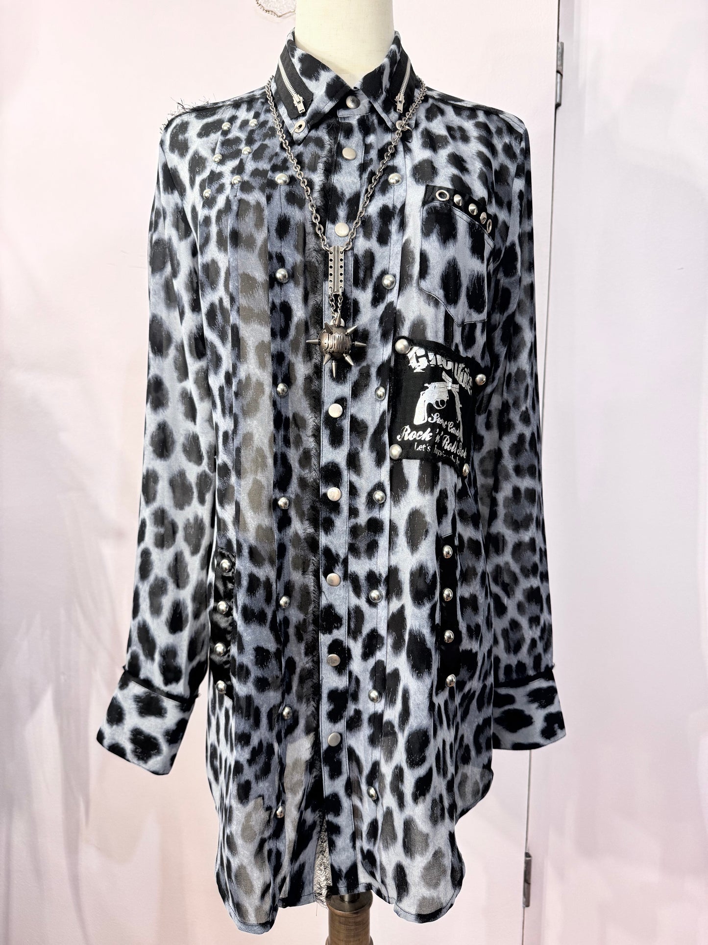 Sexpot Revenge Leopard Print Button-Up
