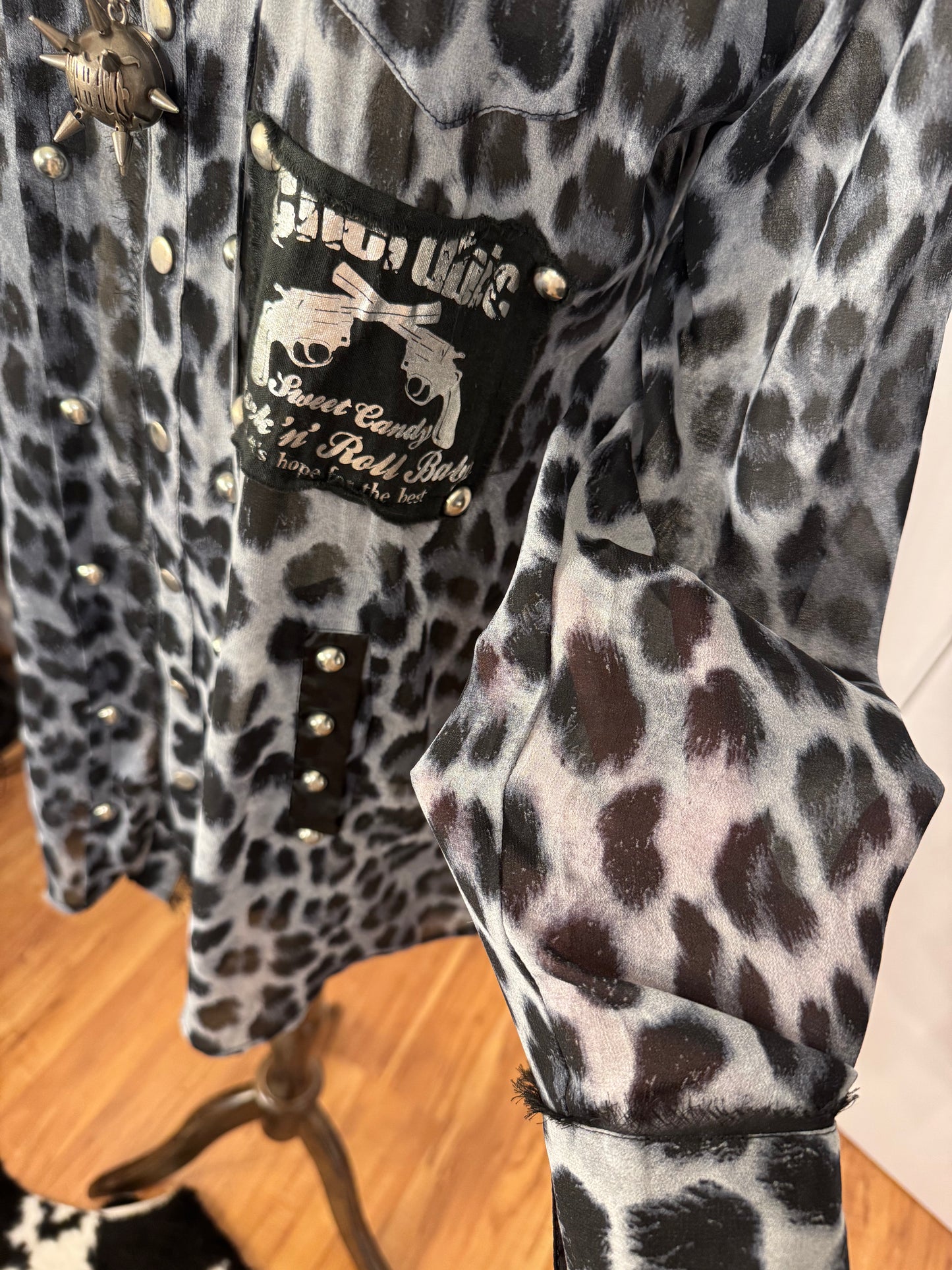 Sexpot Revenge Leopard Print Button-Up