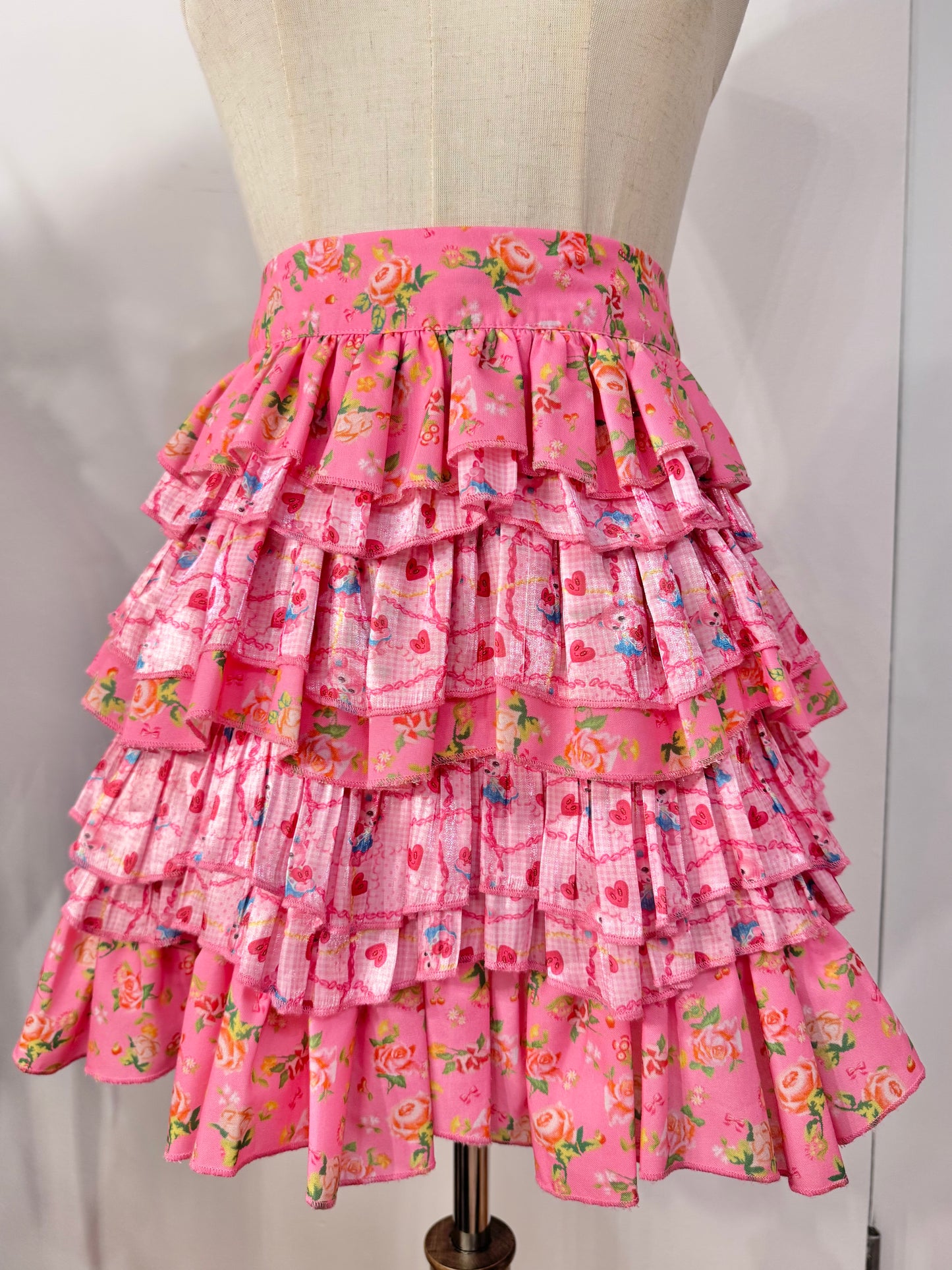 tntntutu Floral and Heart Print Ruffle Skirt