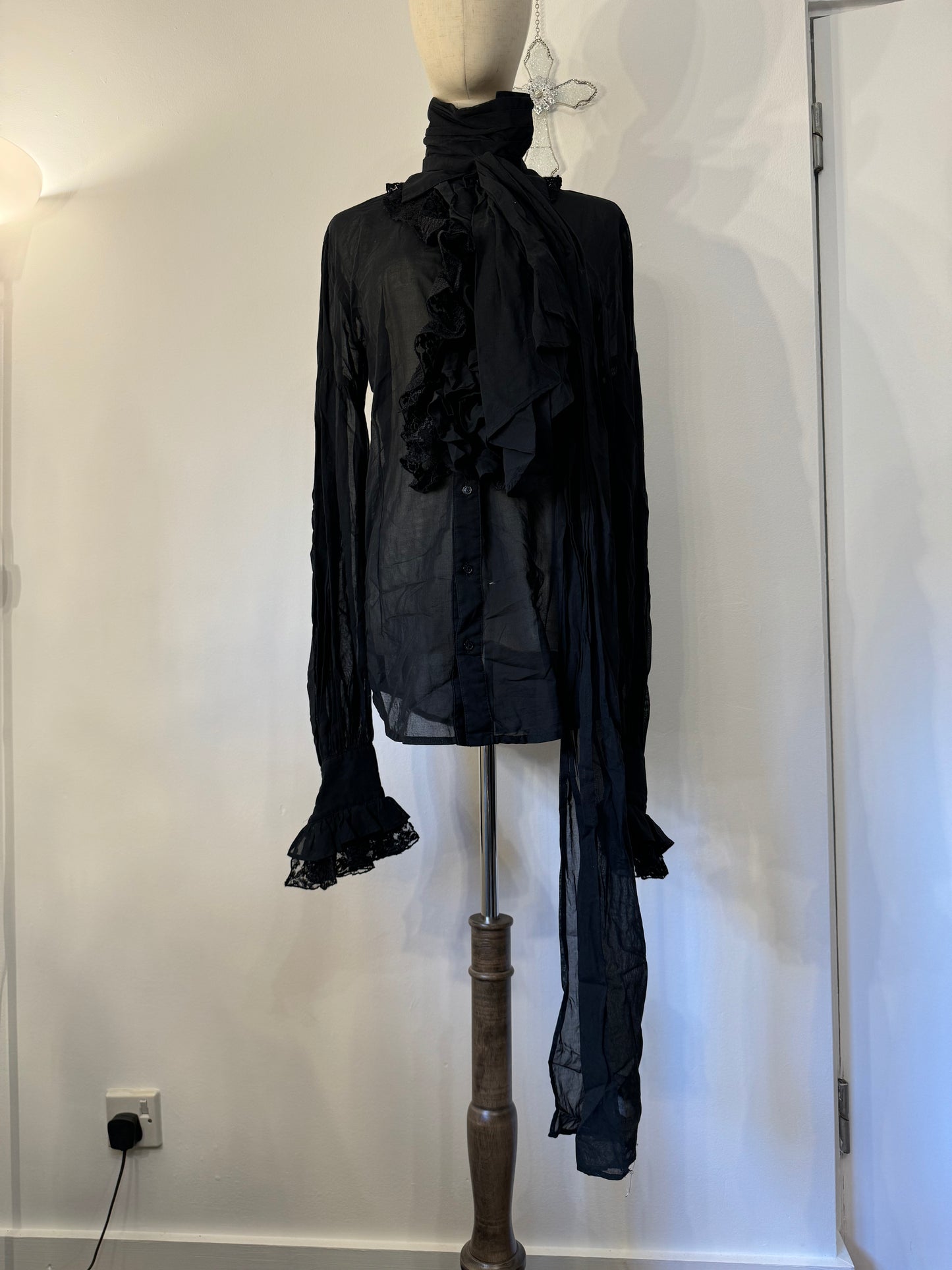 alice auaa See-Through Ruffle Button Up