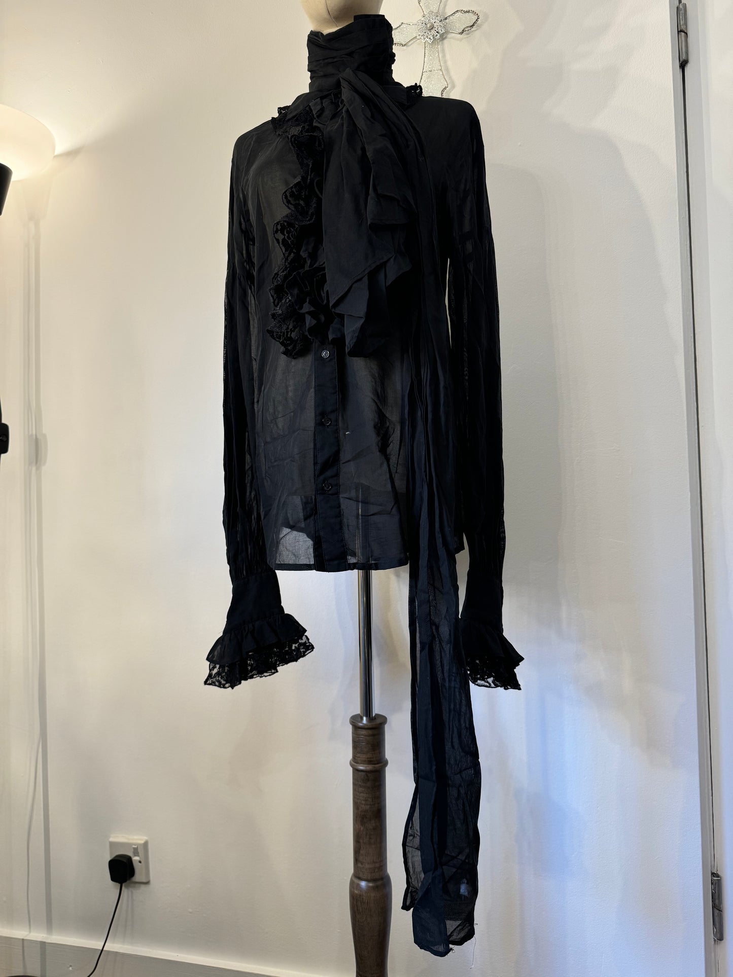 alice auaa See-Through Ruffle Button Up