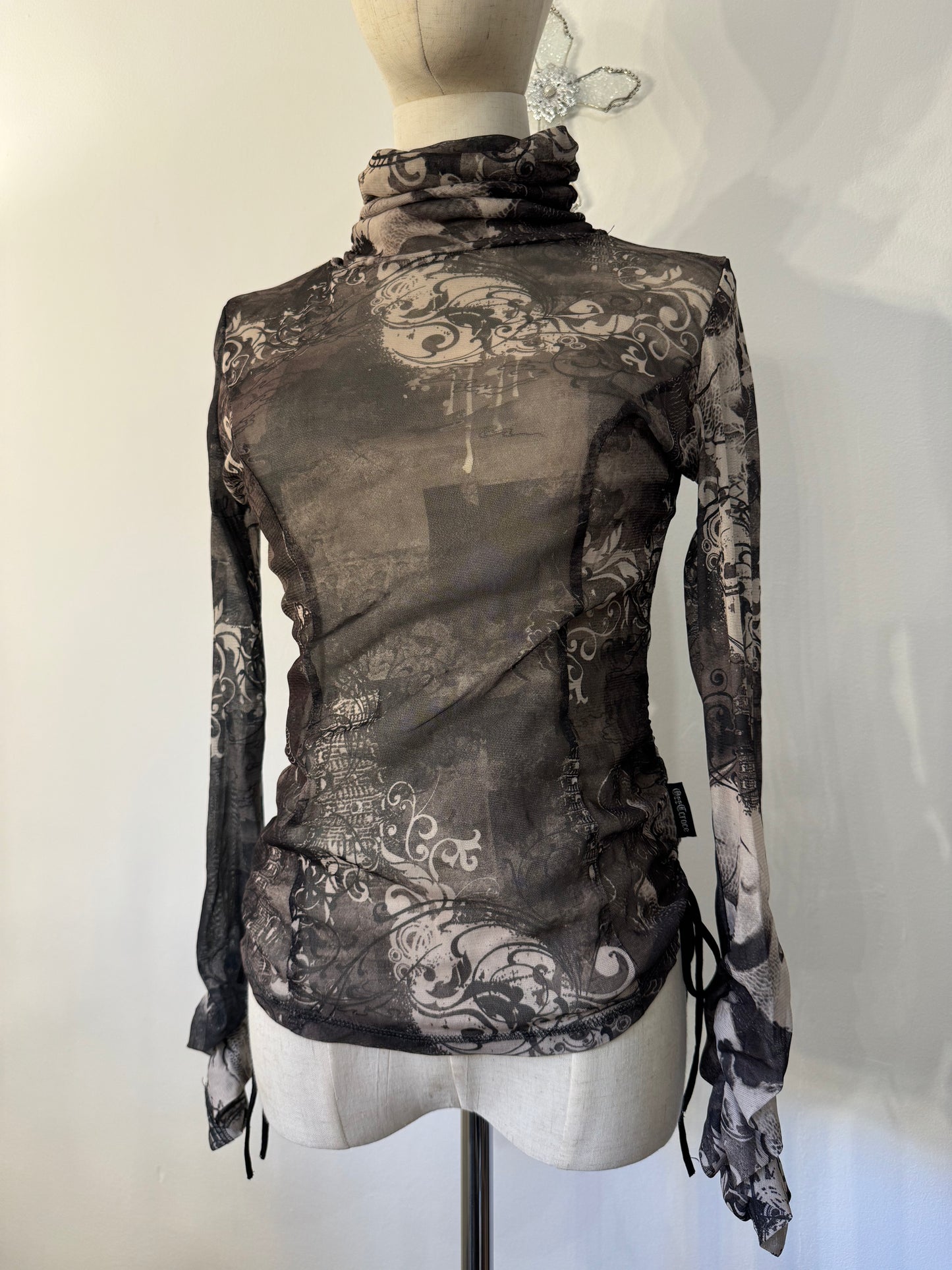 Qutie Frash Dragon Print Mesh High-Neck Top