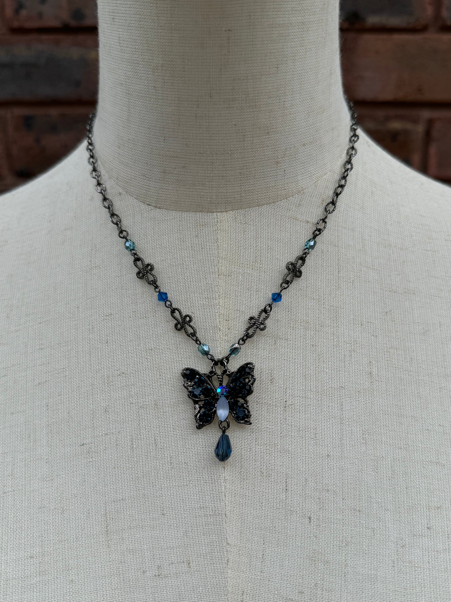 Qutie Frash Butterfly Jewel Necklace