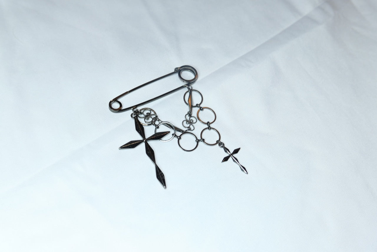 Black Peace Now Brooch Pin