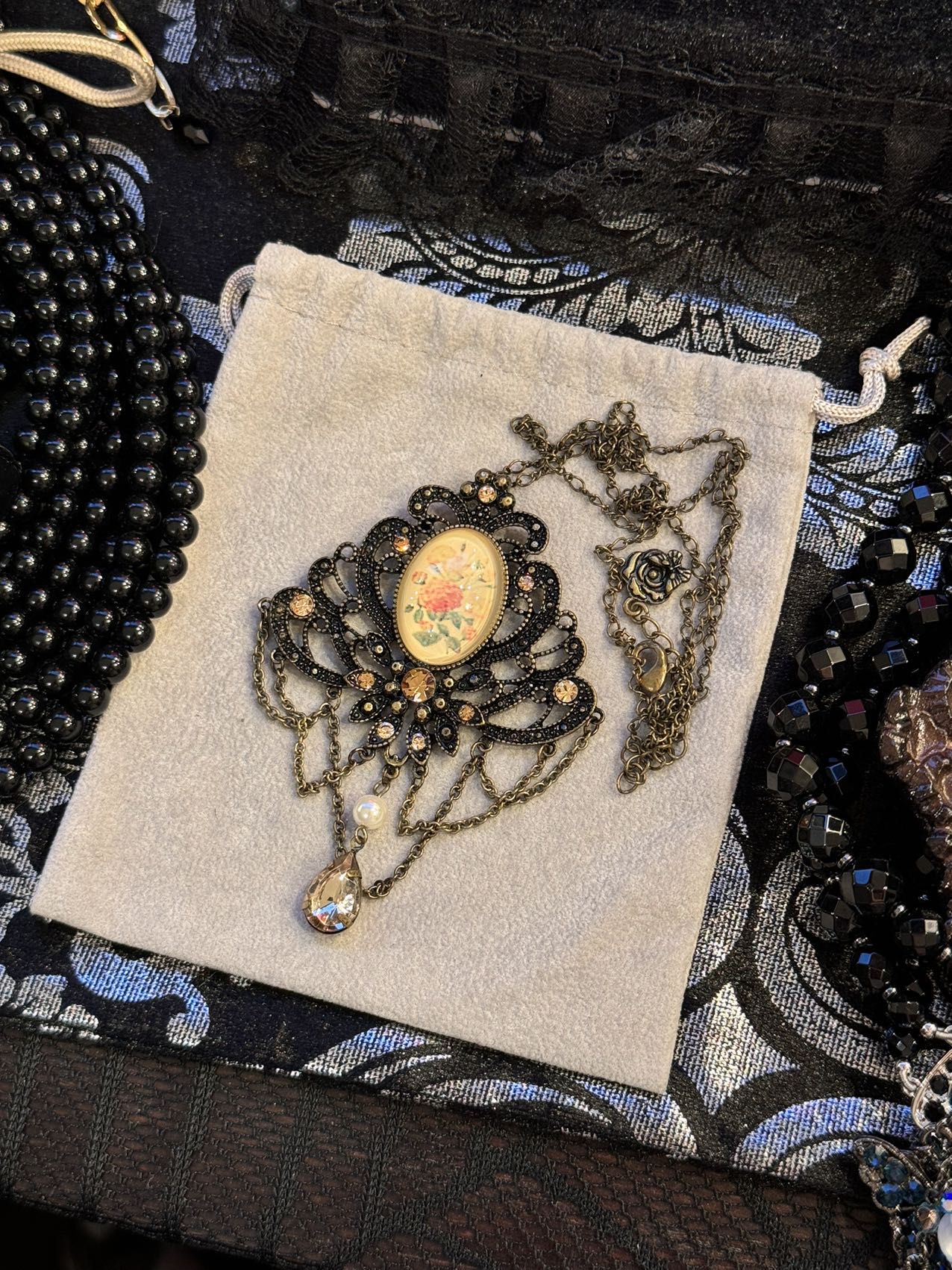 Axes Femme Floral Pendant Necklace