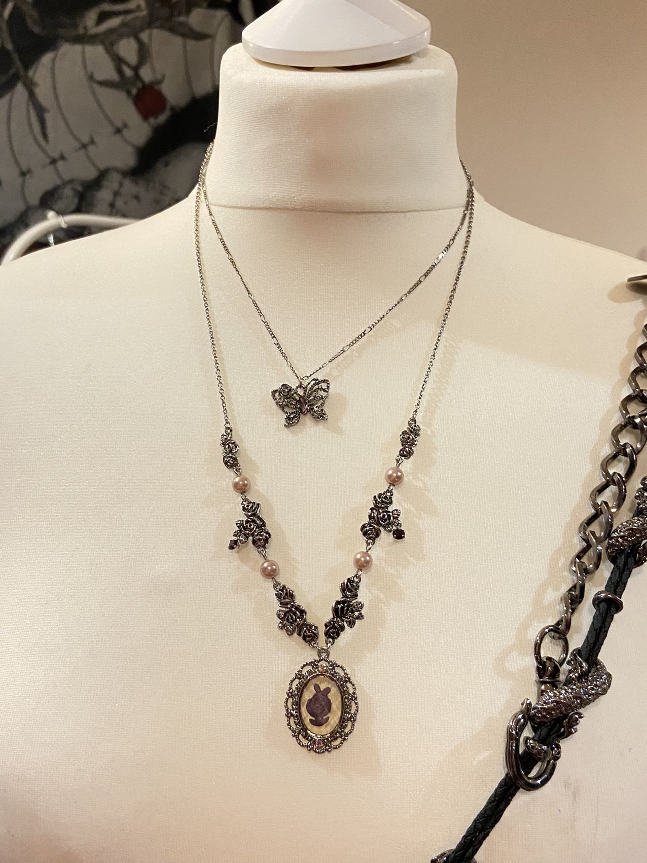 Axes Femme 2-Layer Rose Butterfly Necklace