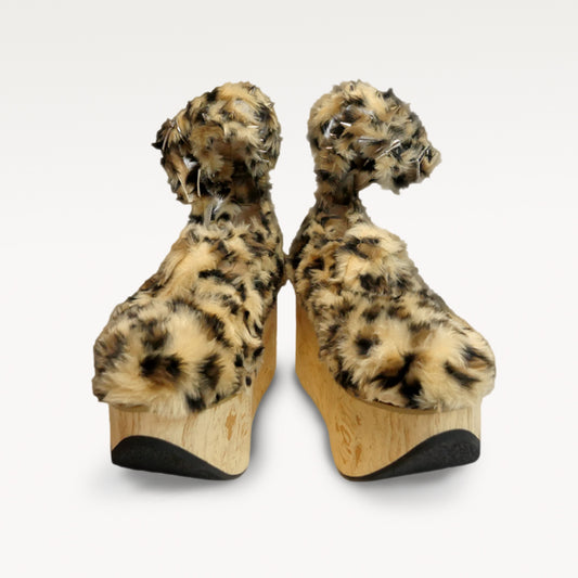 CUCURUCU Rocking Horse Shoes (Leopard Fur)