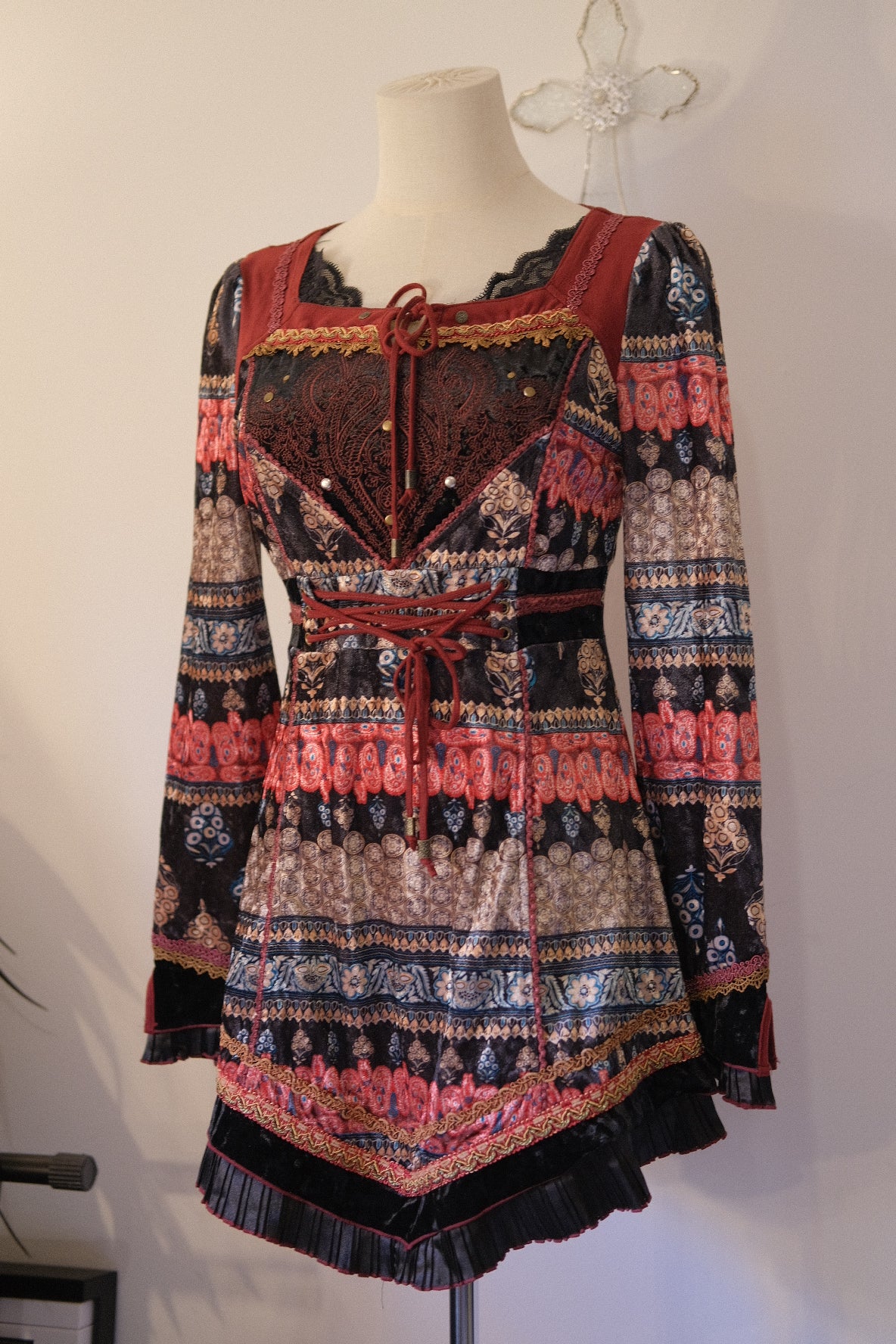 OZZ ON Tile Print Lace-Up Dress