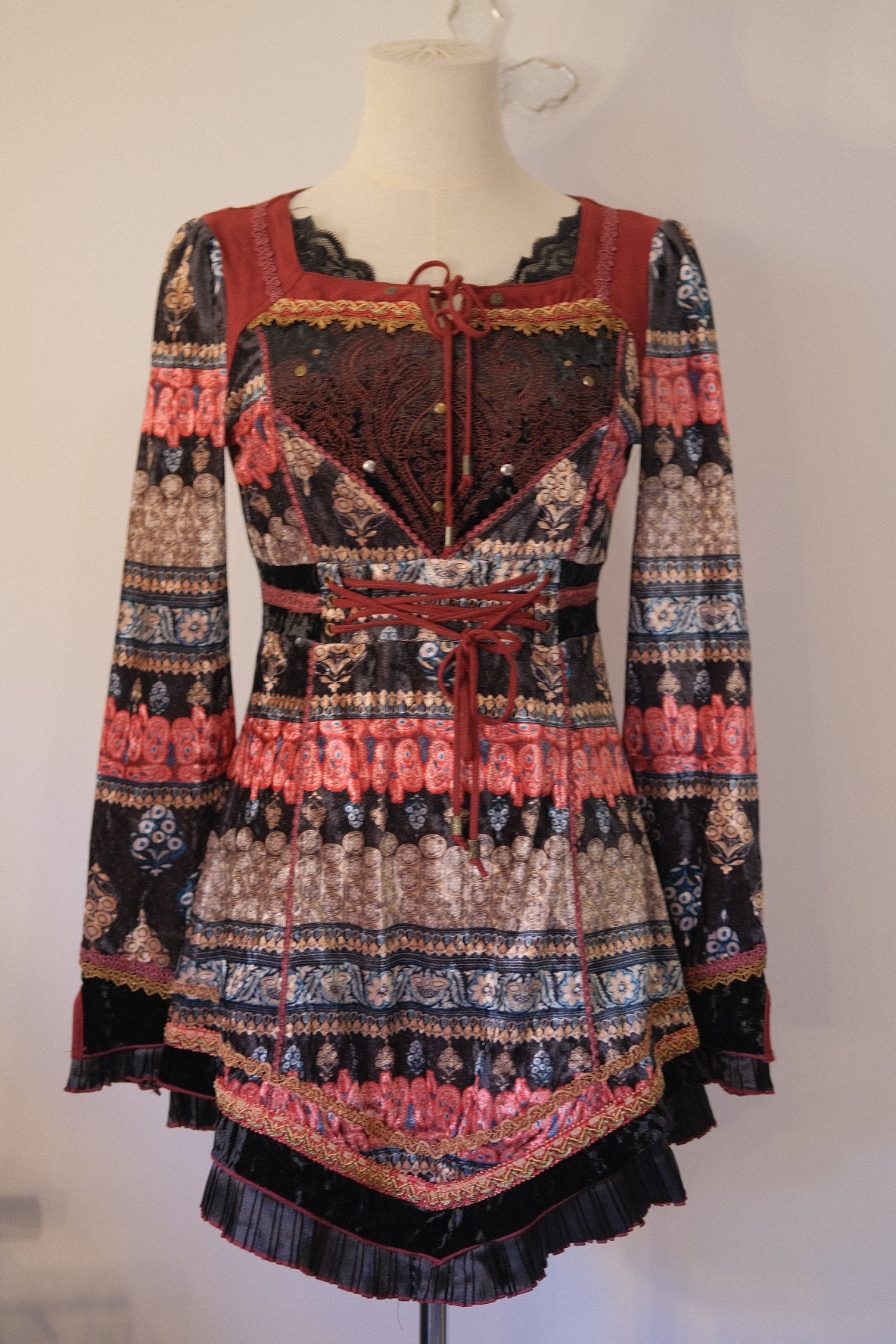OZZ ON Tile Print Lace-Up Dress