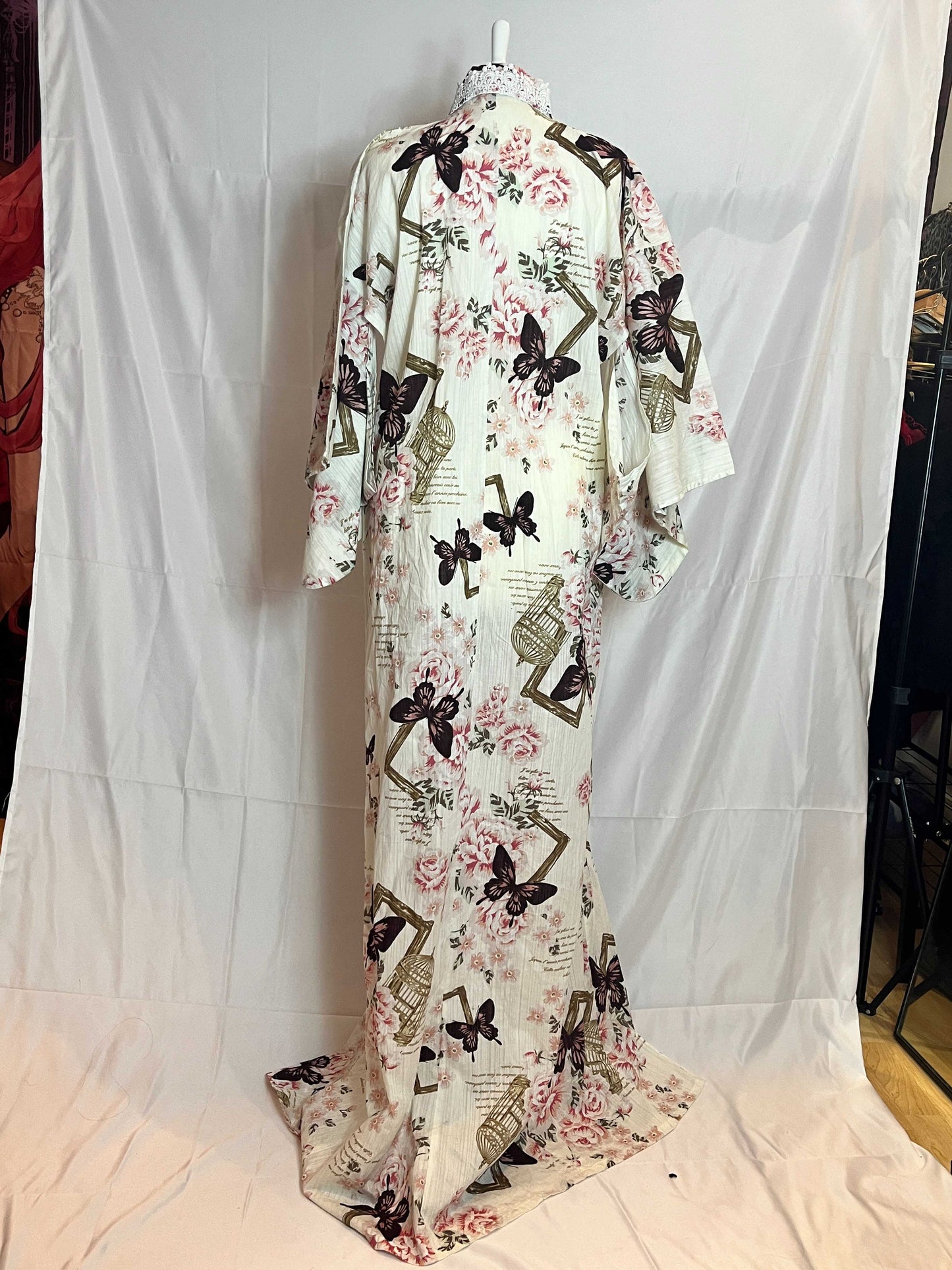 Axes Femme Butterfly Print Kimono