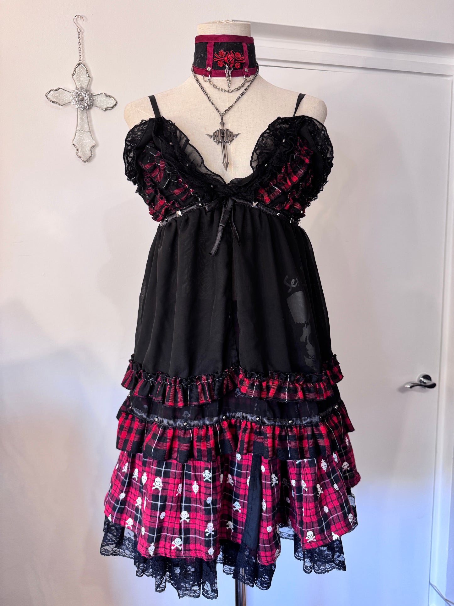 Sexpot Revenge 2-Layers Ruffle Plaid Tank Top