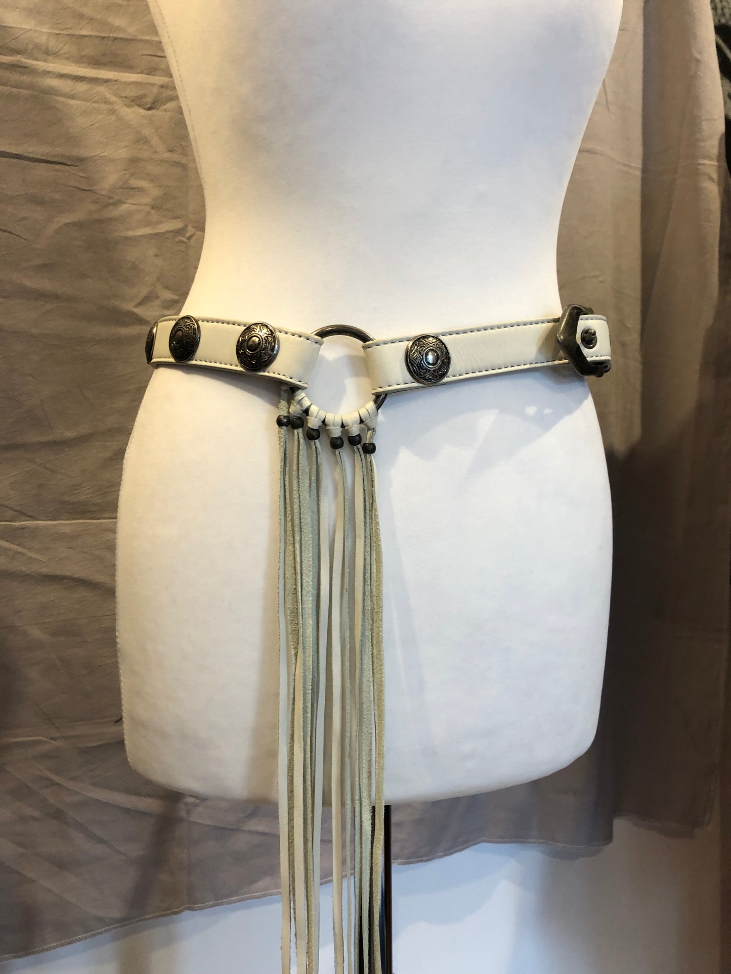 5331 Pour Les Hommes Tassel Belt