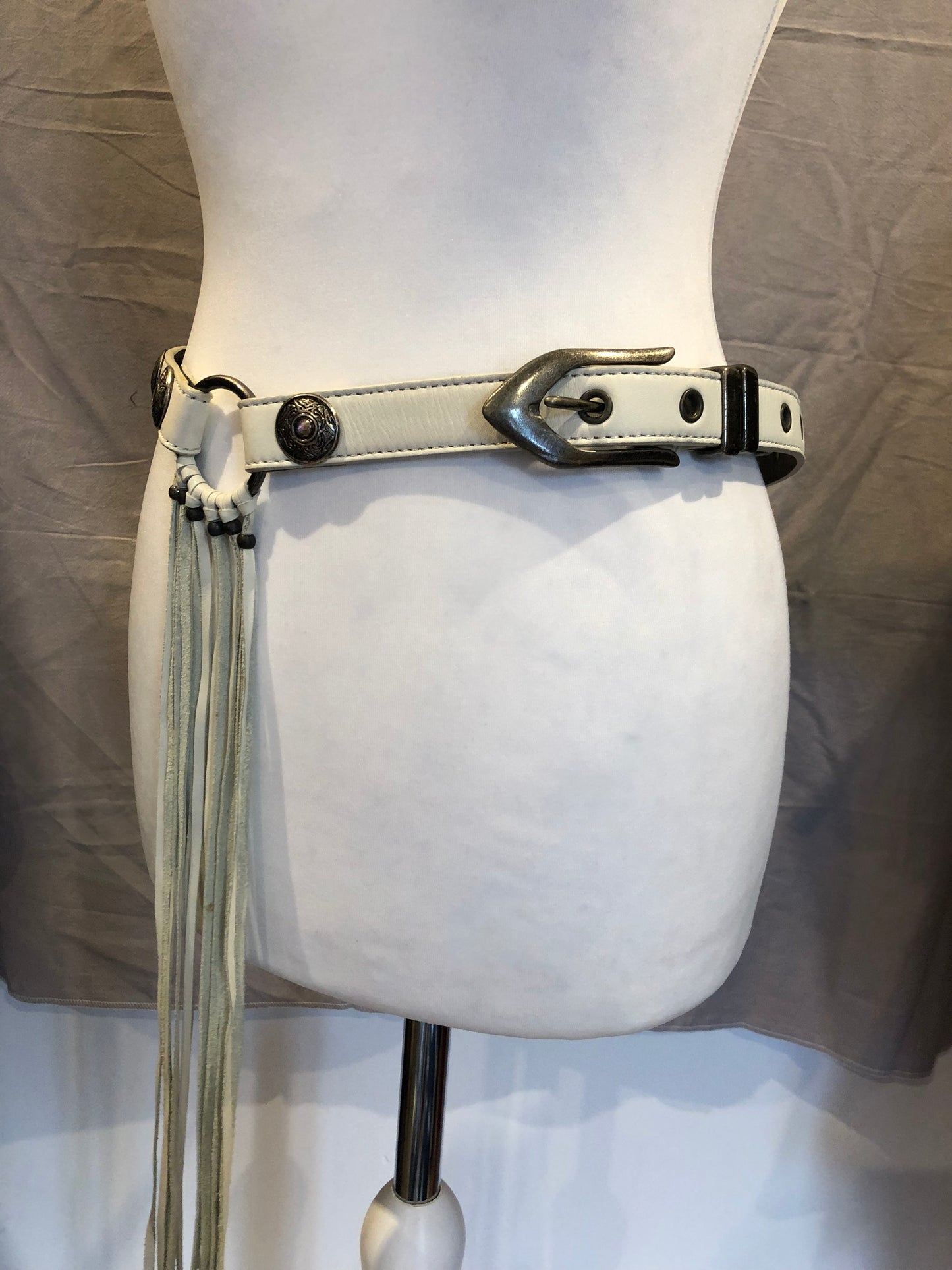 5331 Pour Les Hommes Tassel Belt