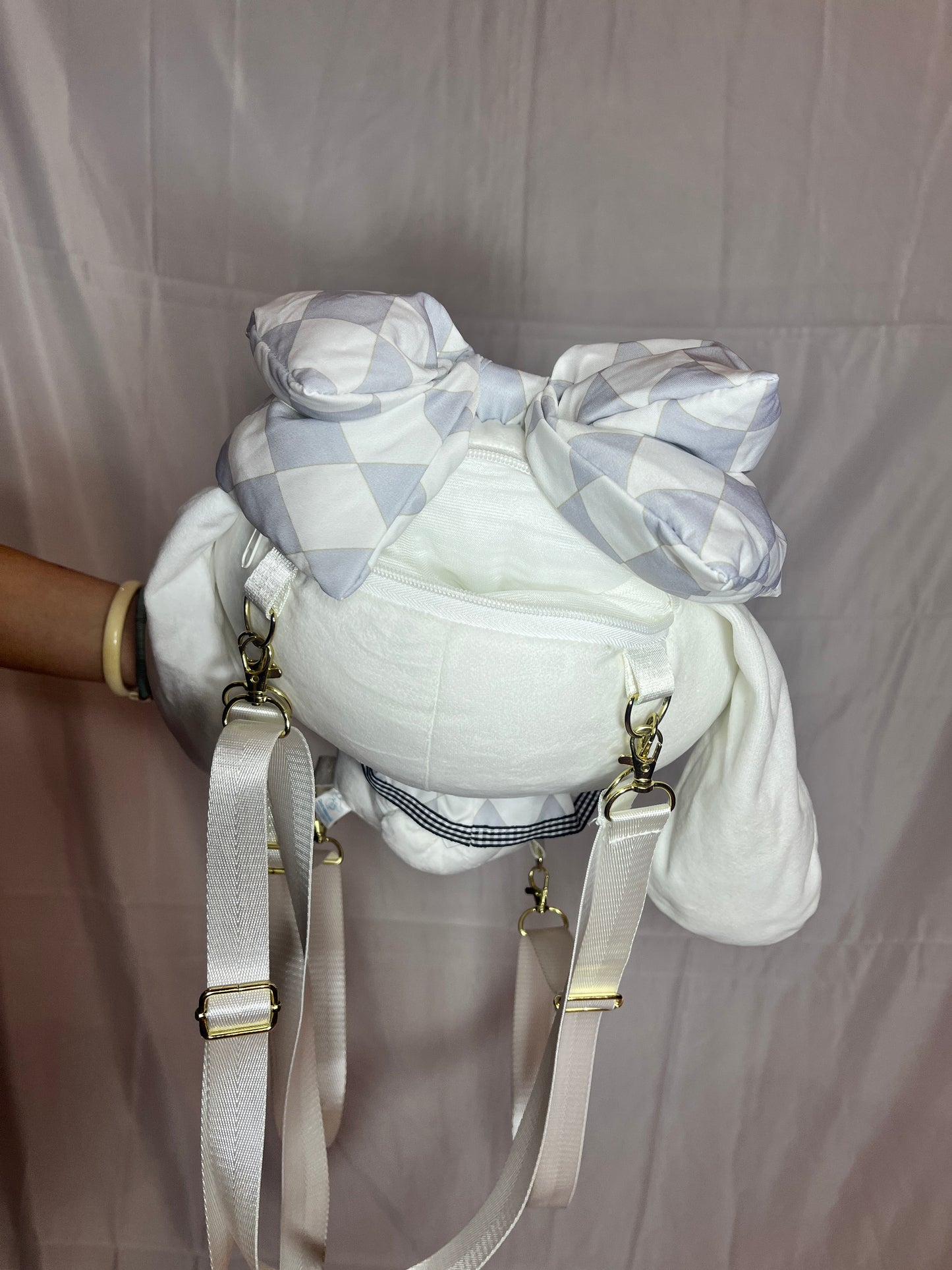 Sanrio Cinnamoroll Crossbody Plushie Bag