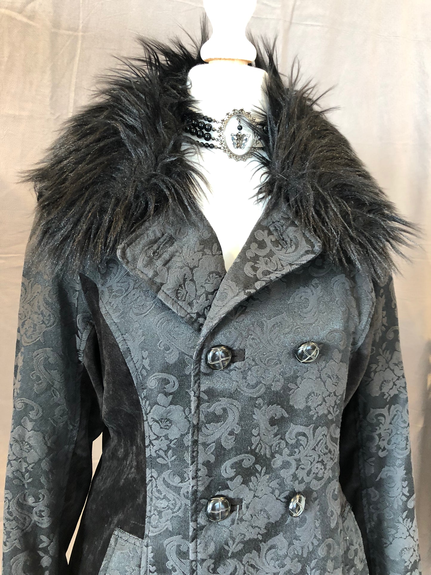 Algonquins Double-breasted Fur Collar Coat