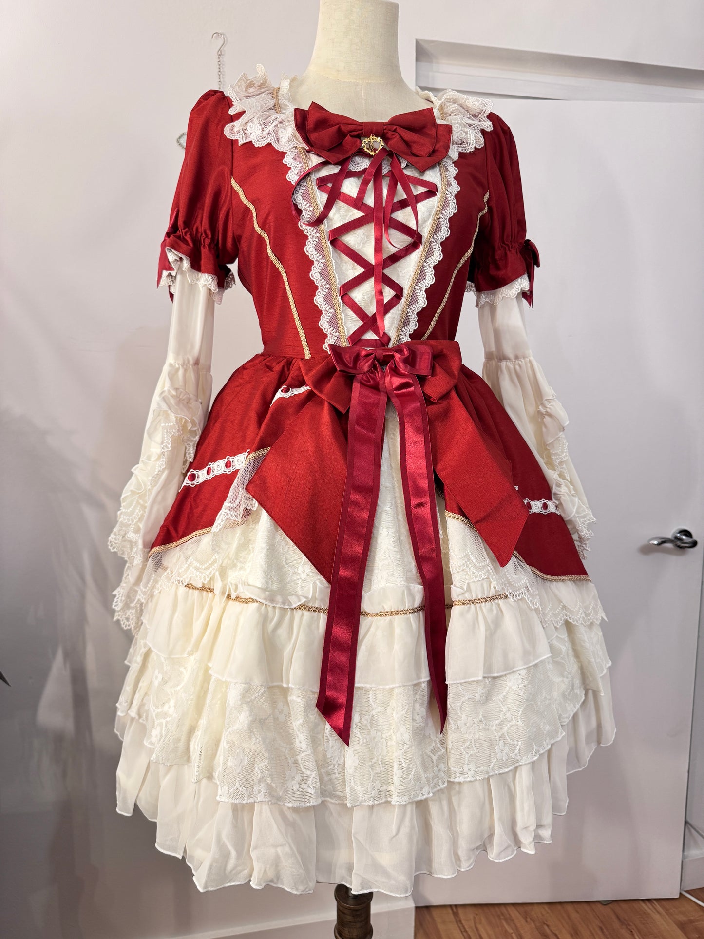 Baby the Stars Shine Bright Hime-Sleeves Red OP