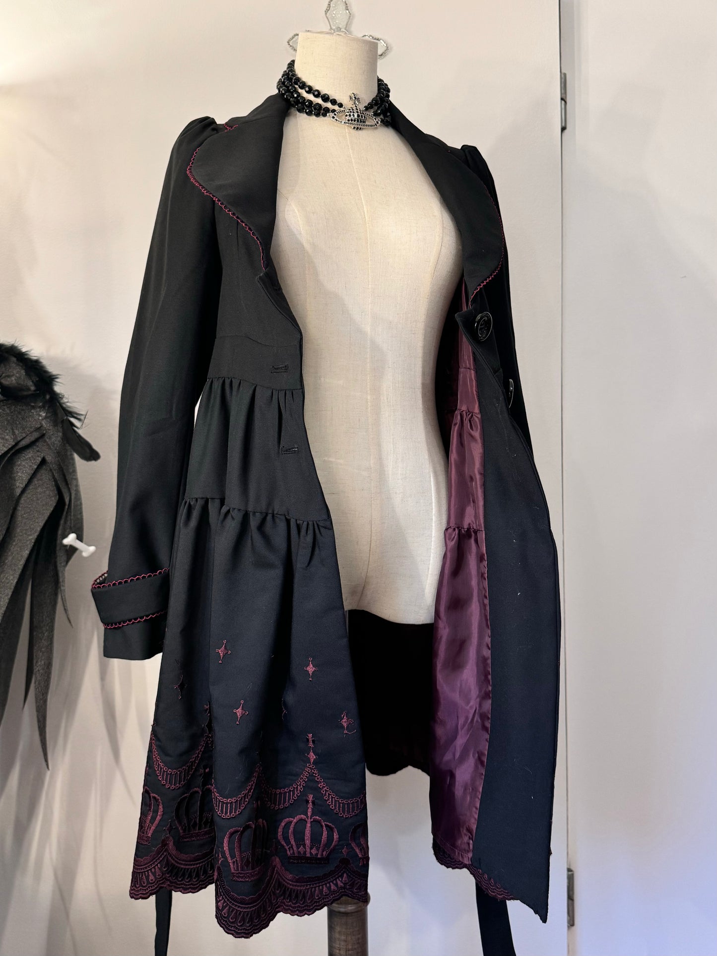 Black Peace Now Crown Embroidery Dress Coat