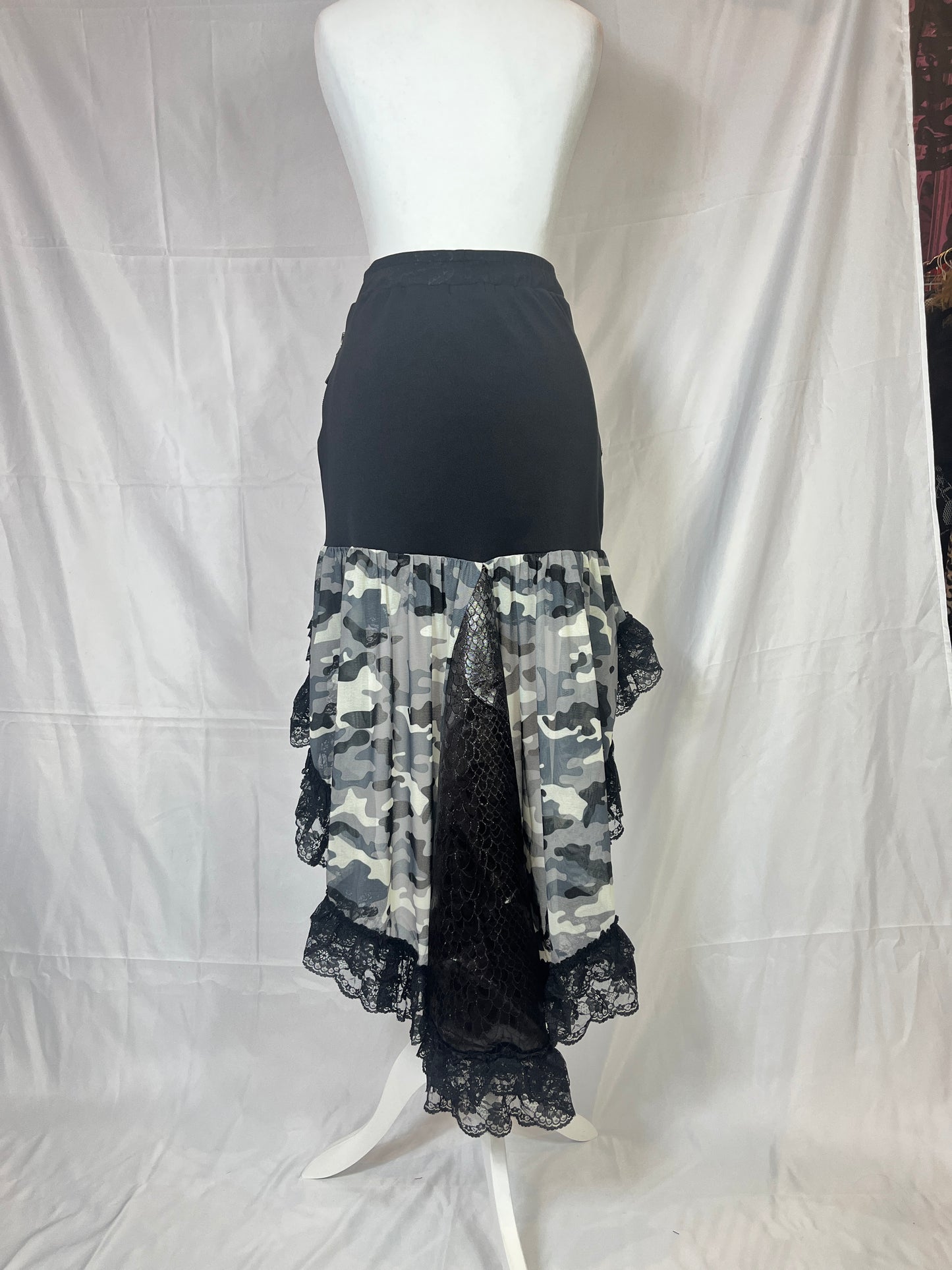 Qutie Frash Camouflage Print Lace Skirt