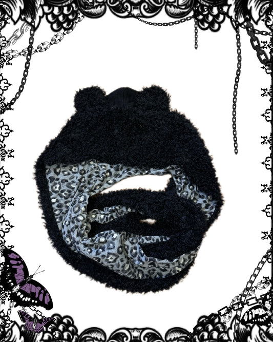 Algonquins Bear Hooded Scarf