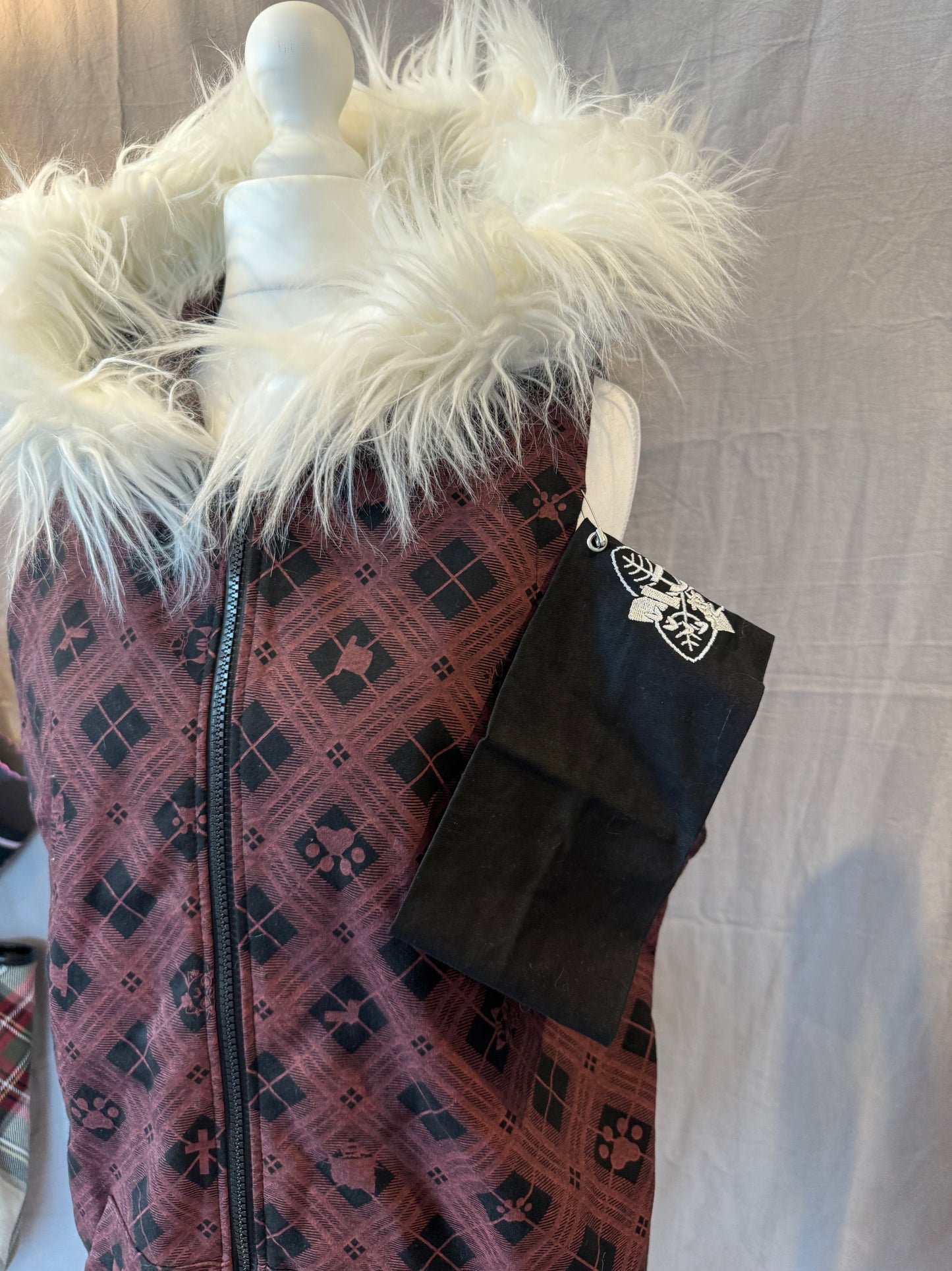 Putumayo Sleeveless Zip-Up Fur Hoodie