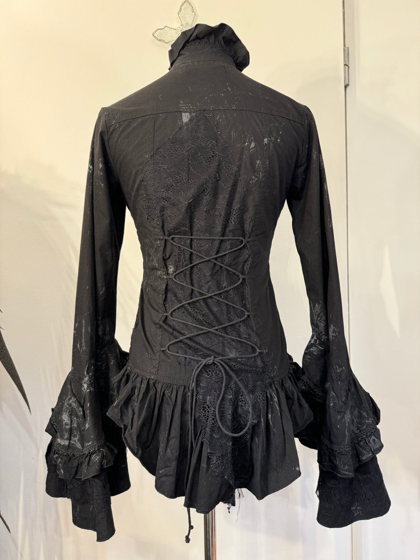 Dark Red Rum Hime-Sleeves Ruffle Button-Up