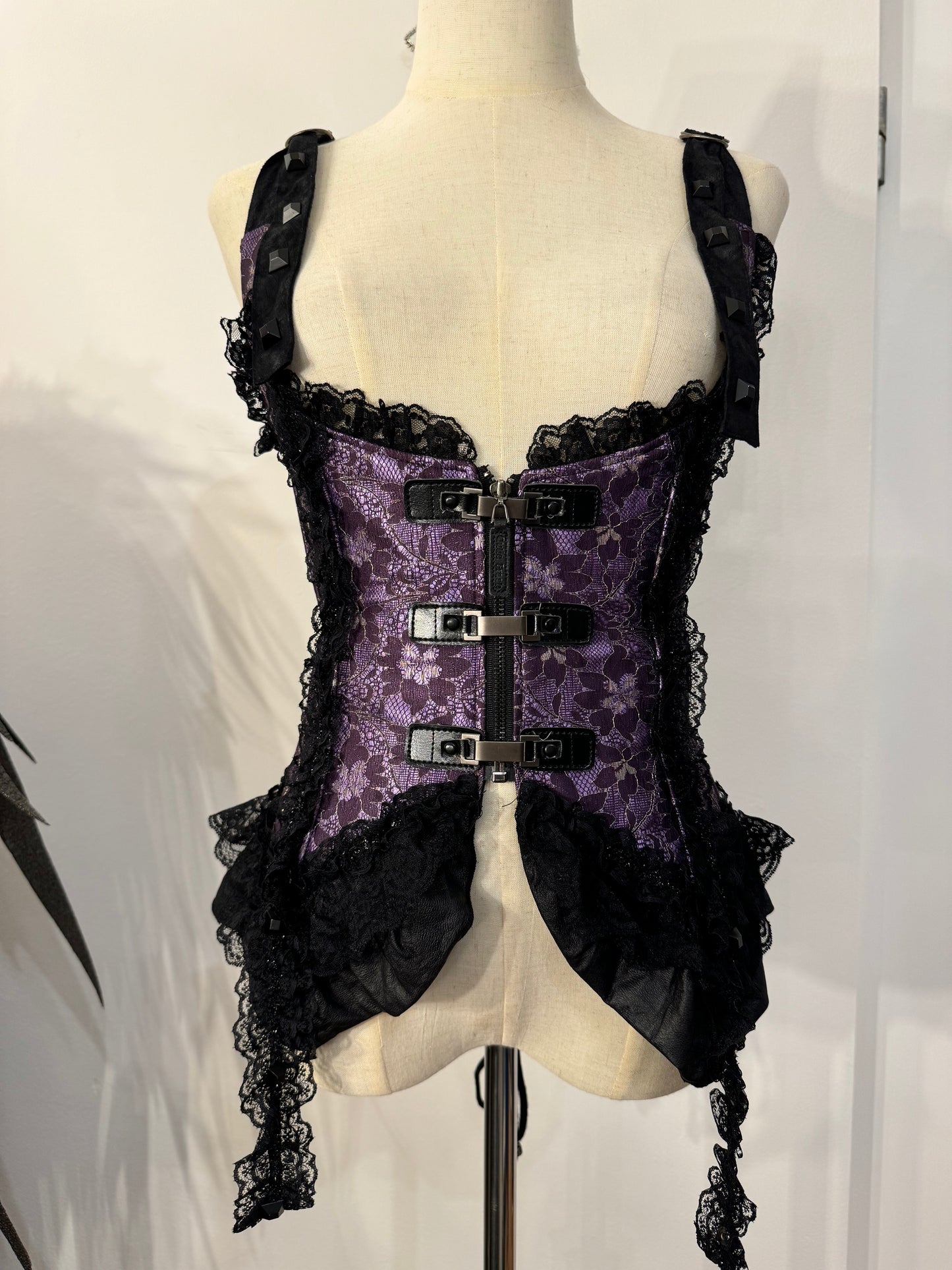 Qutie Frash Purple Lace Corset