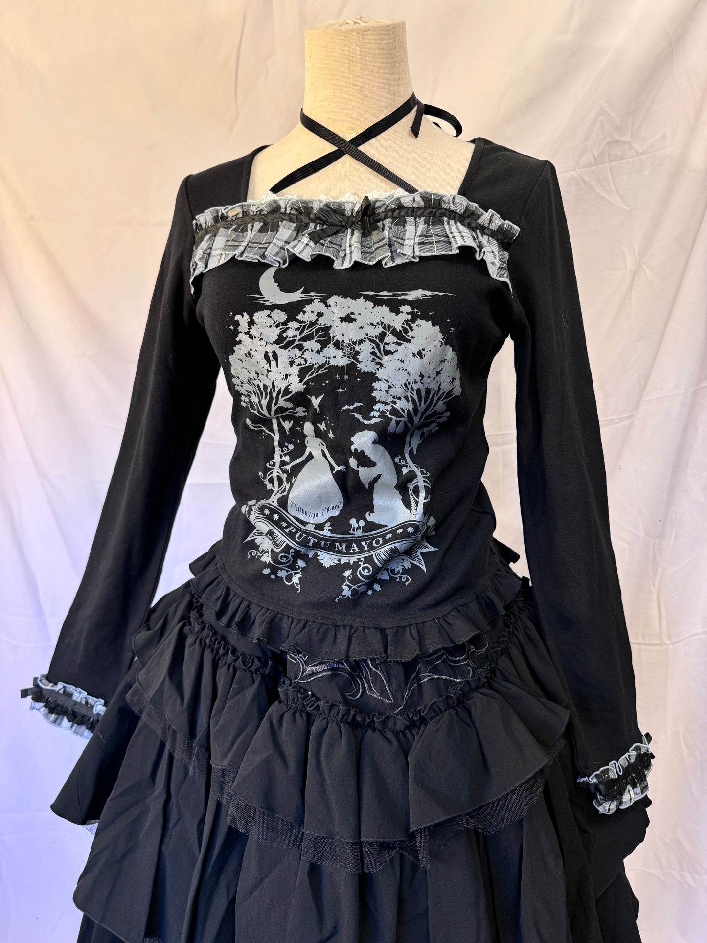 Putumayo Graphic Print Ruffle Long-Sleeves Top