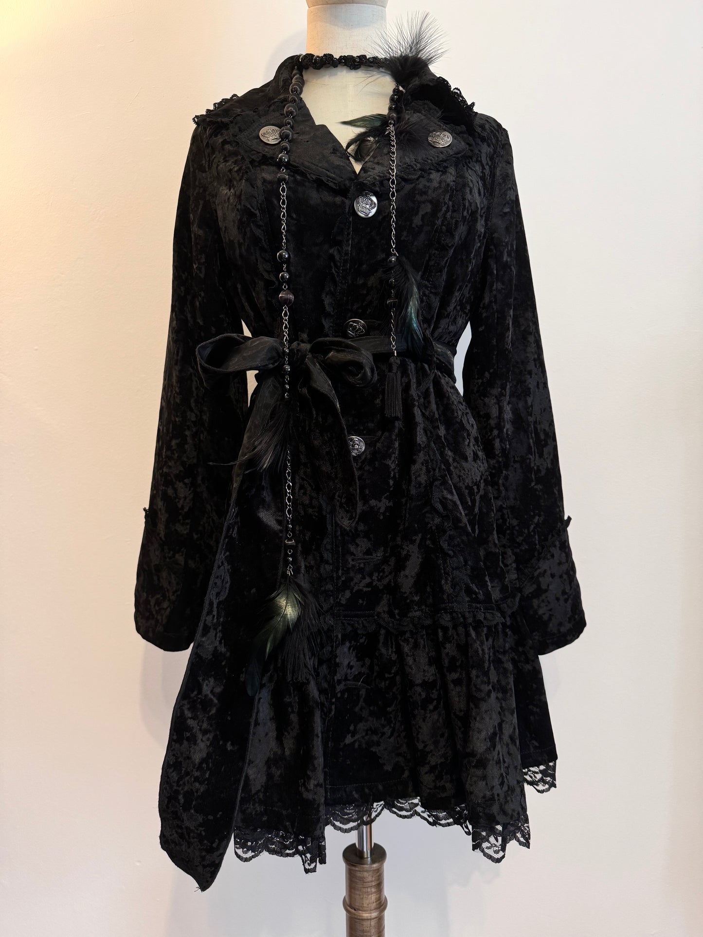 Algonquins Crown Button Velvet Lace Jacket Dress