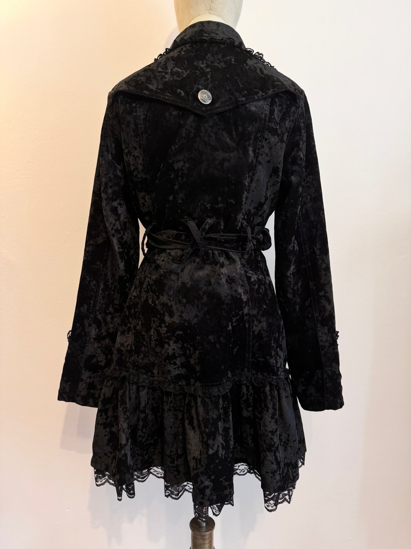 Algonquins Crown Button Velvet Lace Jacket Dress