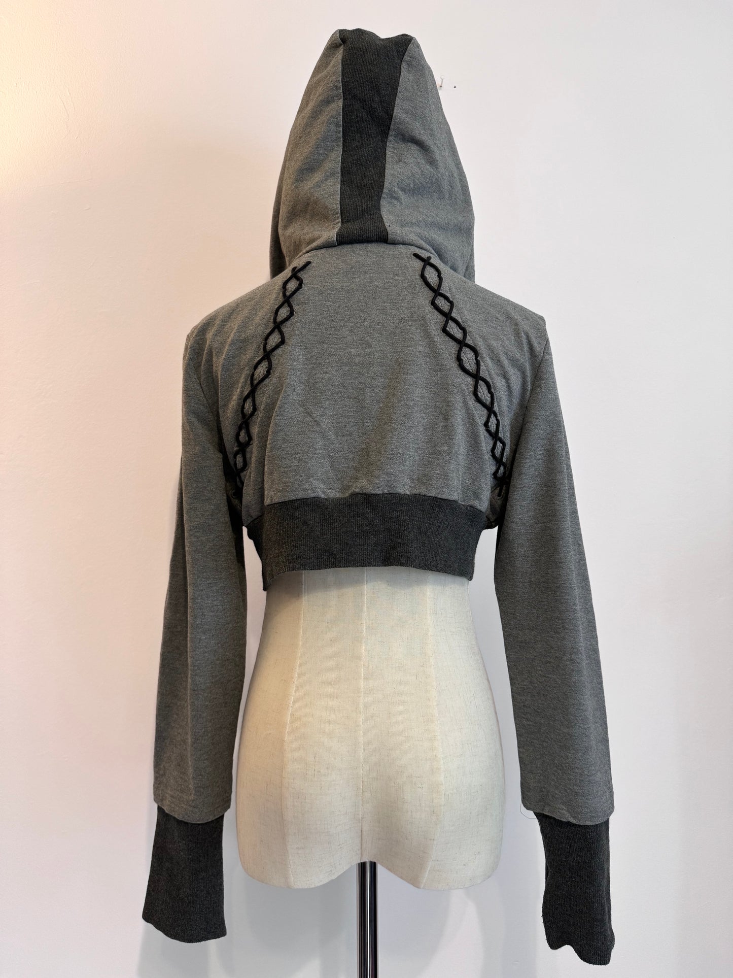 OZZ ON Knot Buckle Crop Hoodie
