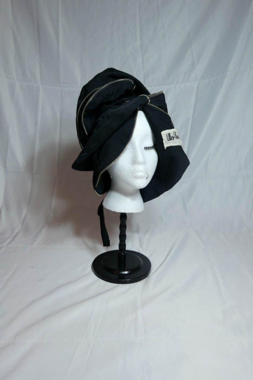 alice auaa 帽子 alice auaa Black Adjustable Hat – cucurucu