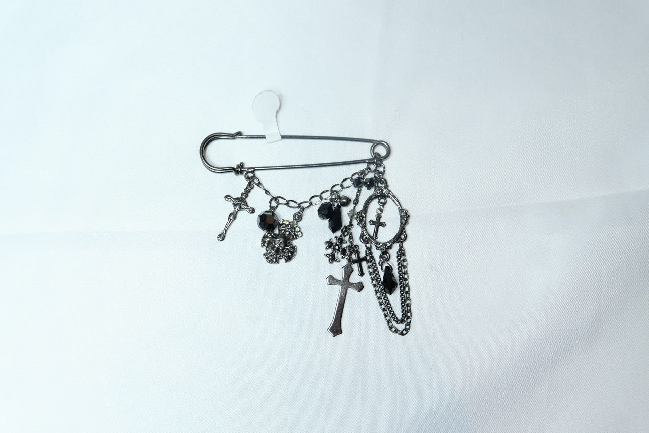 Black Peace Now Layer Brooch Pin