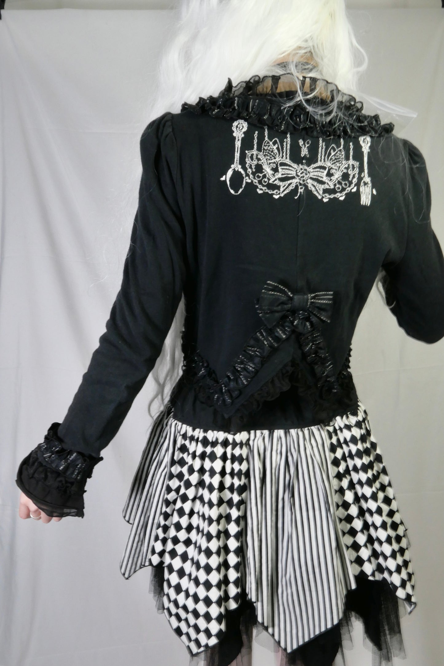 h.Naoto Frill Lace Crop Cardigan